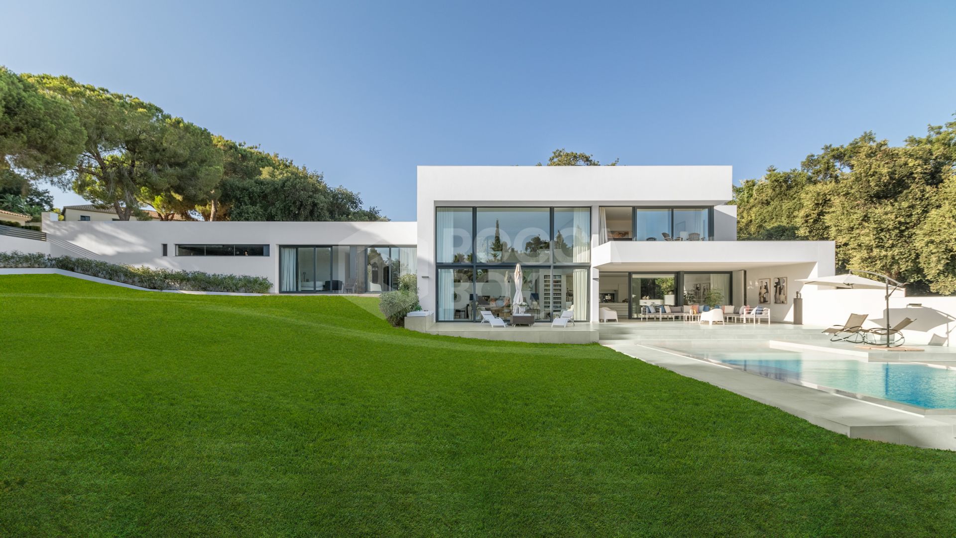 Luxury contemporary Villa in Zona D in Sotogrande for sale