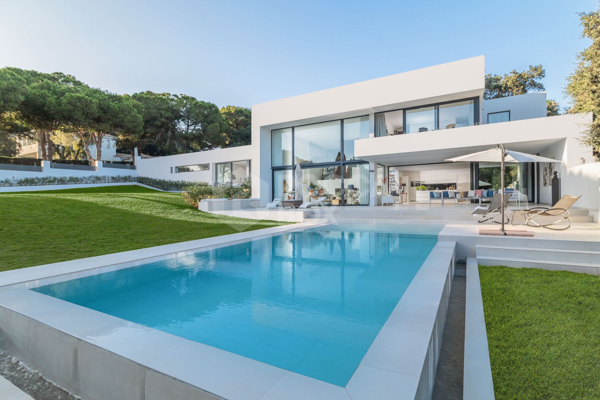 Luxury contemporary Villa in Zona D in Sotogrande for sale