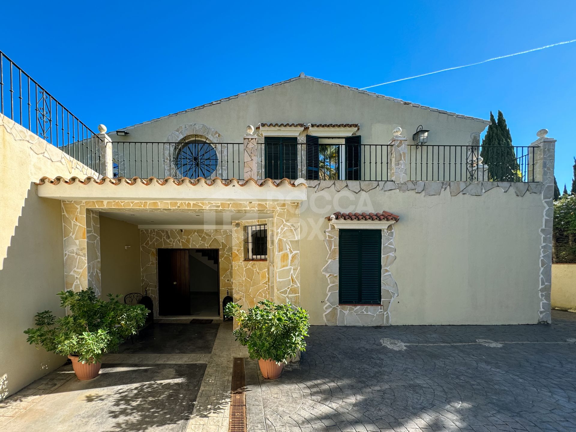 Spacious family villa in the sought after C Zone of Sotogrande for sale