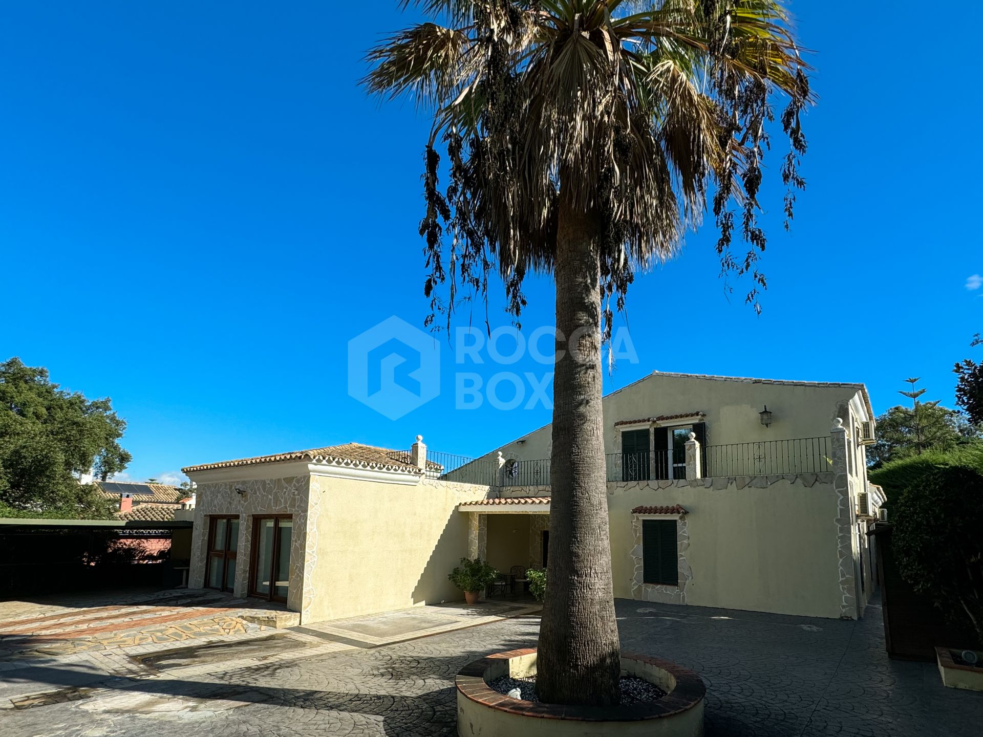 Spacious family villa in the sought after C Zone of Sotogrande for sale