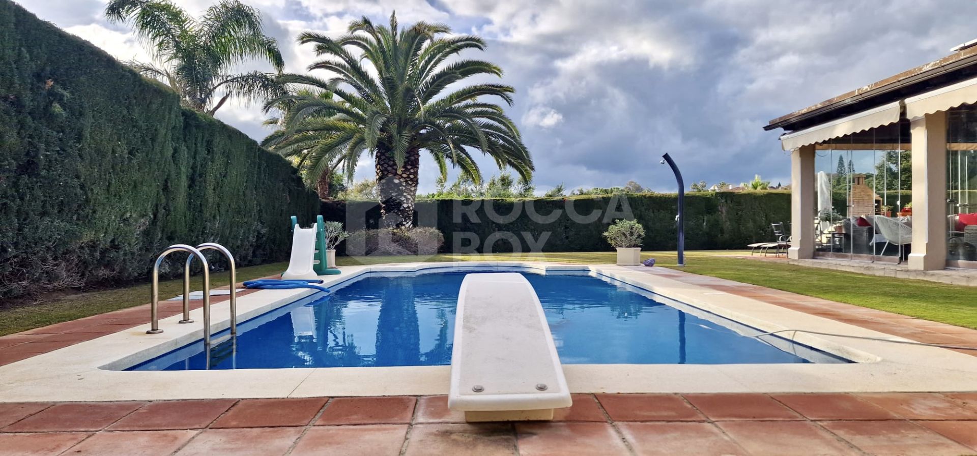 6 bedroom Andalusian-style villa for sale in a cul de sac in the D zone of Sotogrande