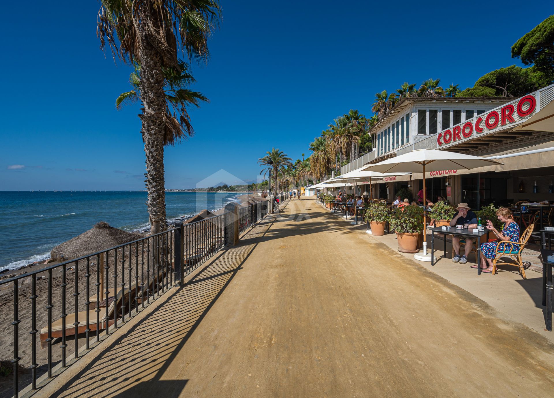 Alhambra del Mar - Beachfront complex on the Golden Mile of Marbella