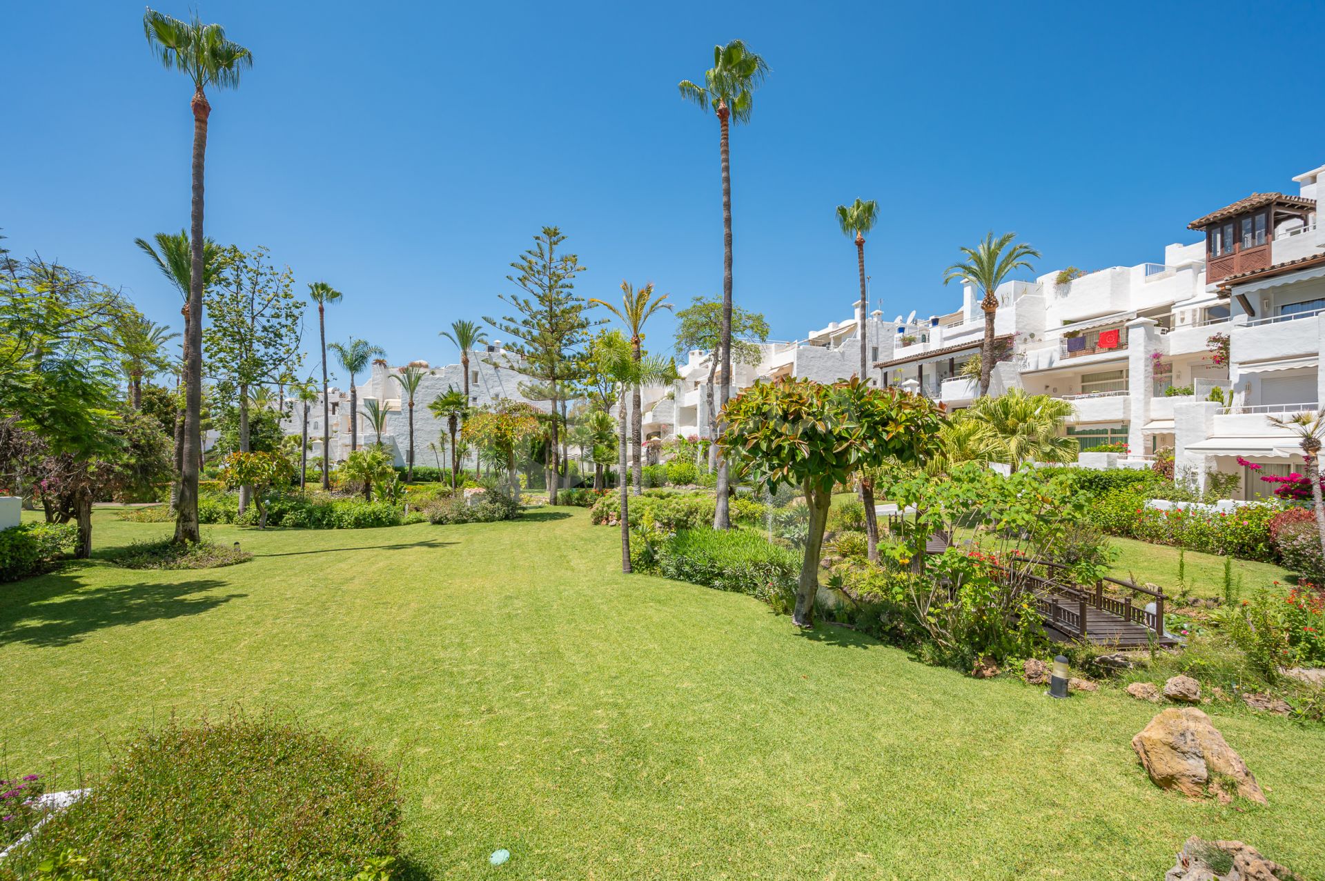 New Apartment on Marbella Golden Mile Beachfront