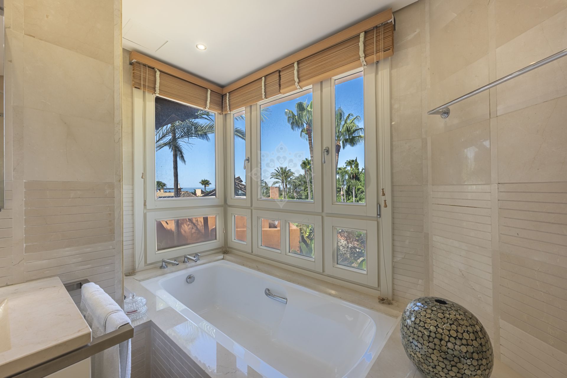 Penthouse in Mansion Club, Marbella