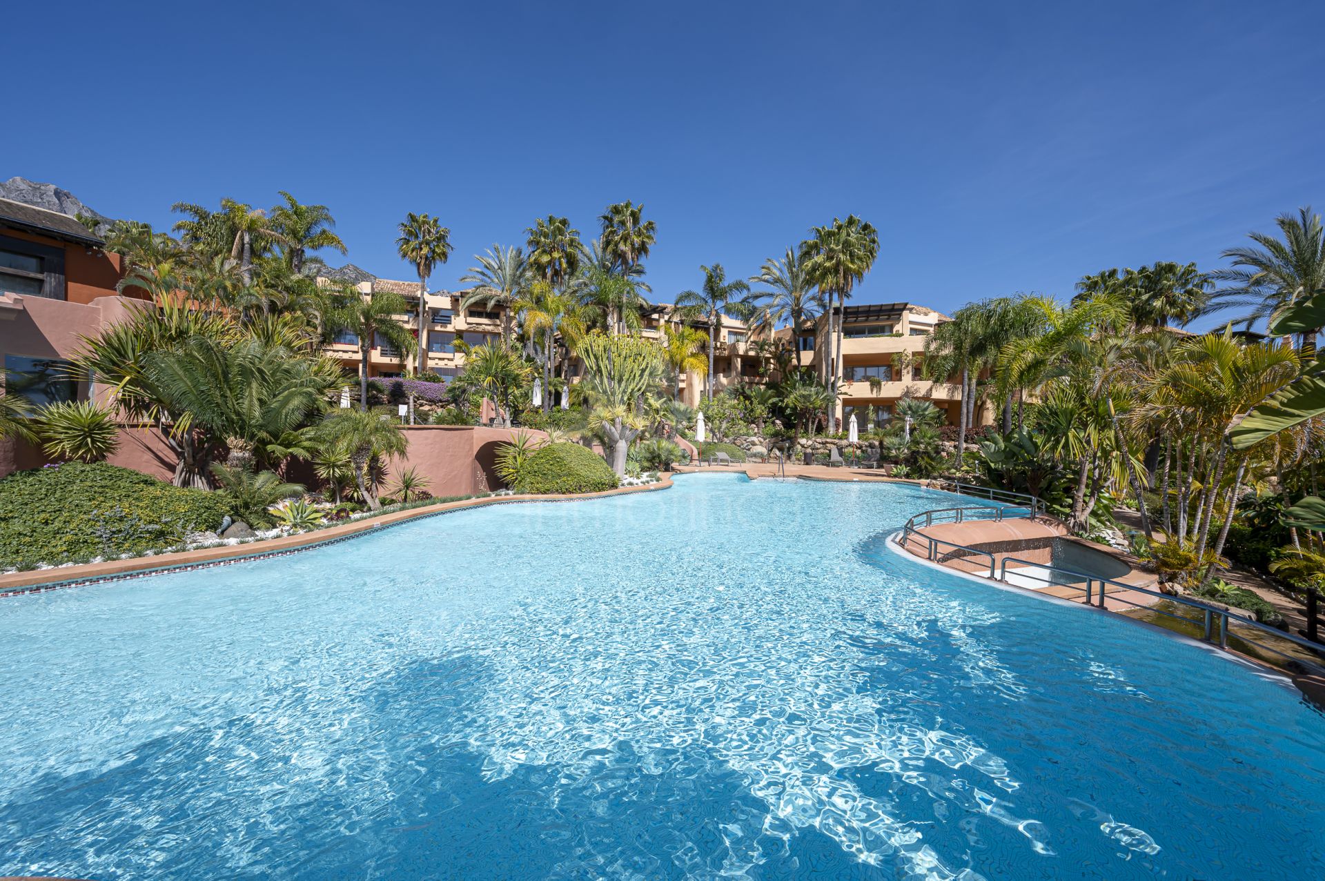 Penthouse in Mansion Club, Marbella