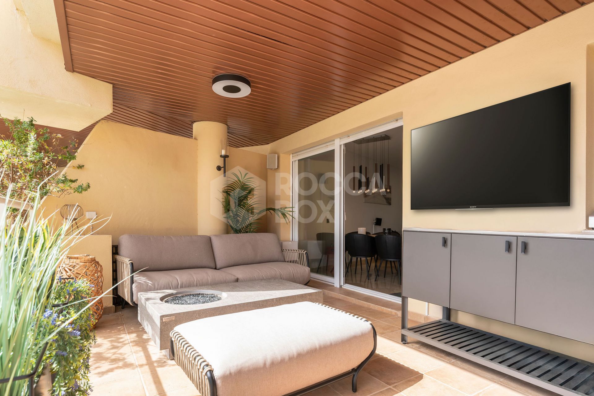 Welcome to this apartment in Torreblanca - situated just 200 meters from the beach!