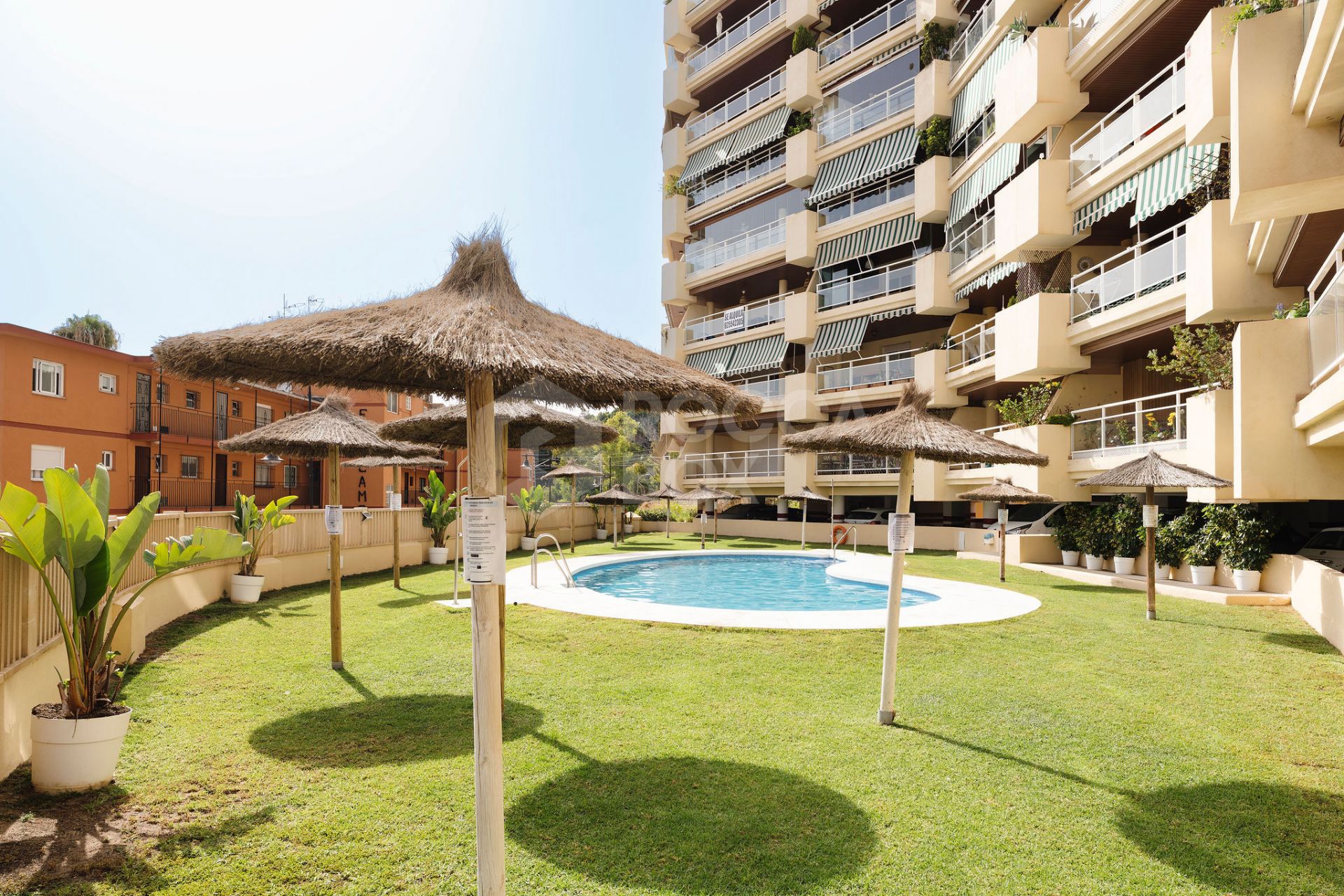 Welcome to this apartment in Torreblanca - situated just 200 meters from the beach!