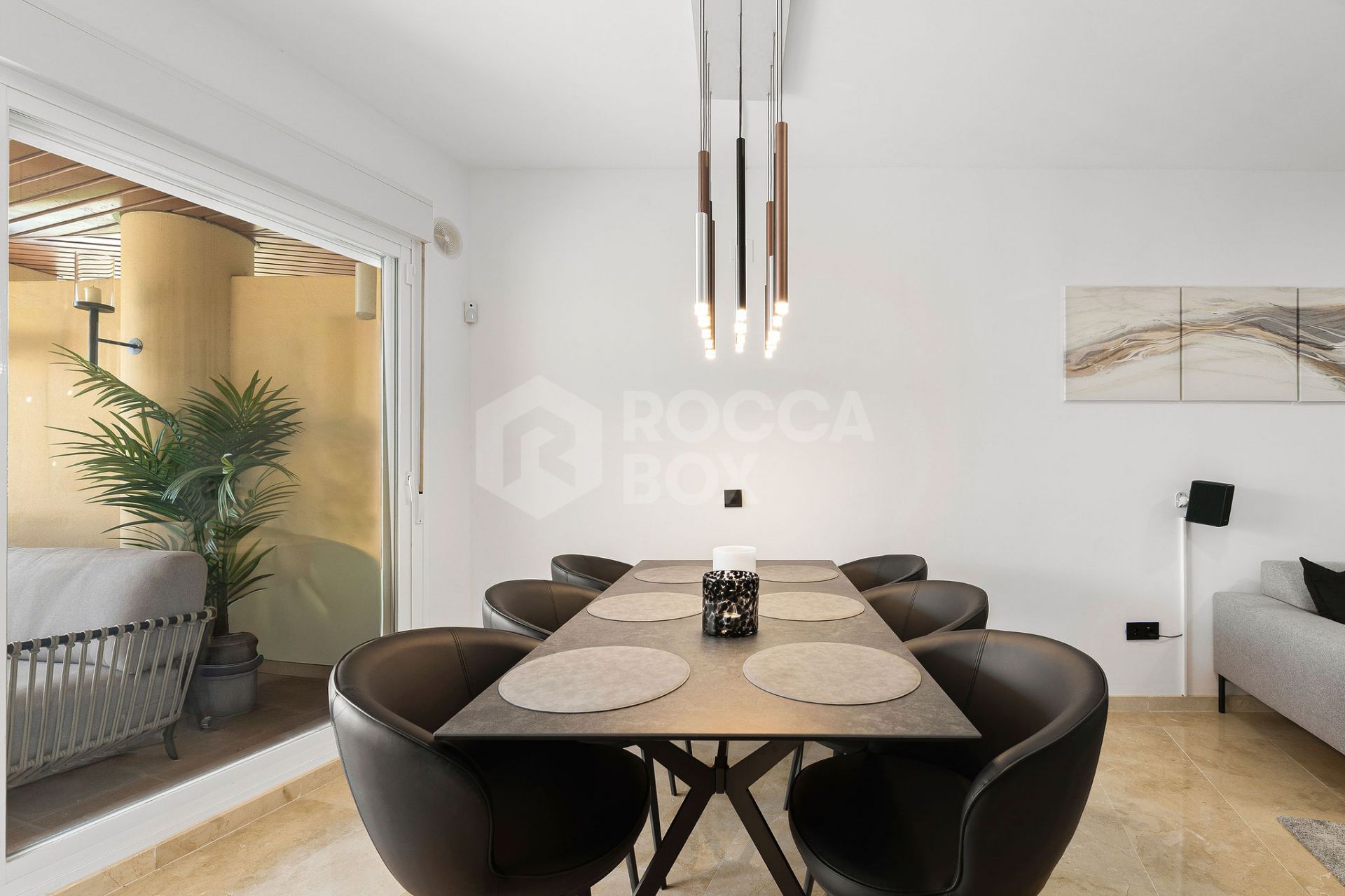 Welcome to this apartment in Torreblanca - situated just 200 meters from the beach!