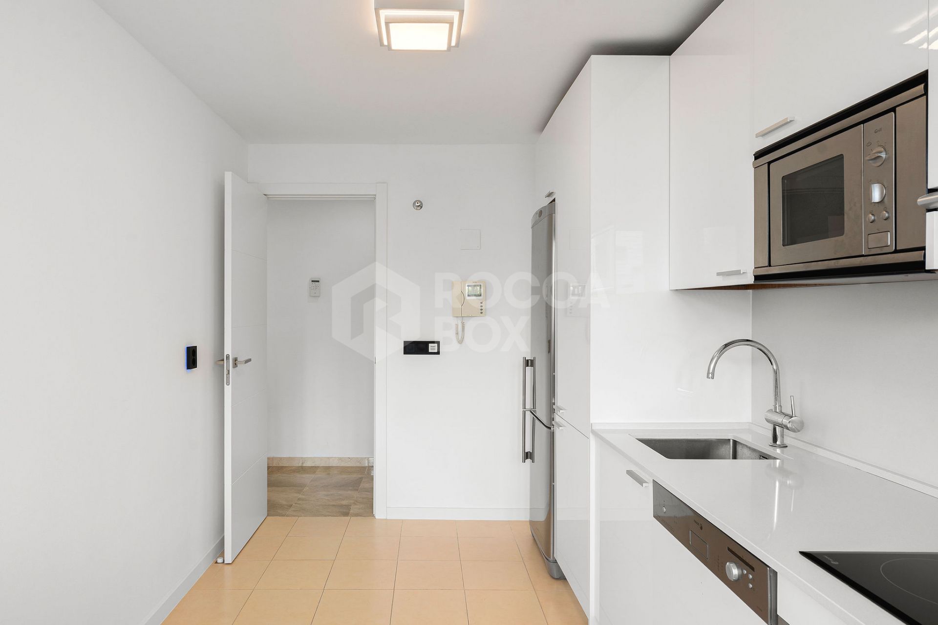 Welcome to this apartment in Torreblanca - situated just 200 meters from the beach!