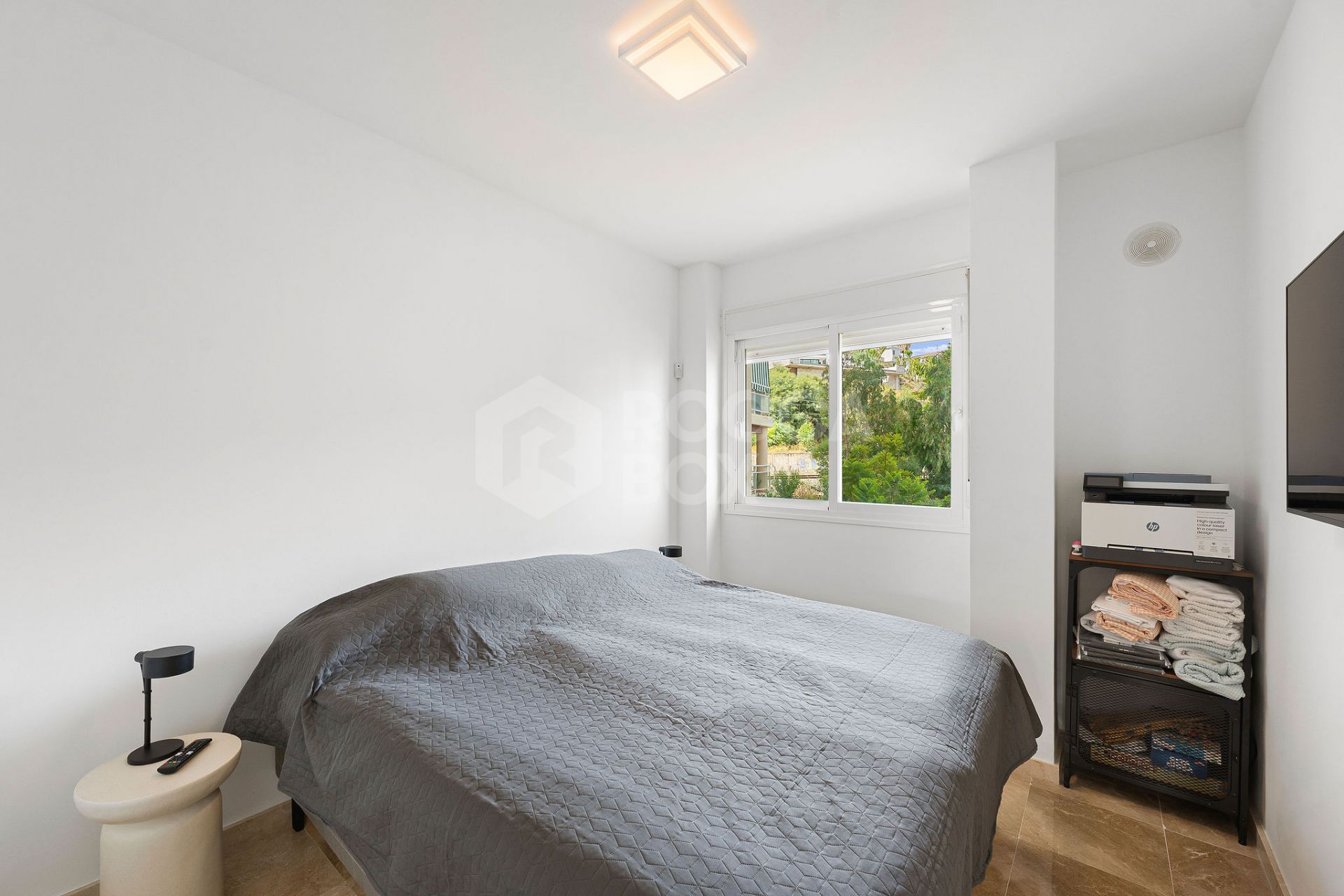 Welcome to this apartment in Torreblanca - situated just 200 meters from the beach!