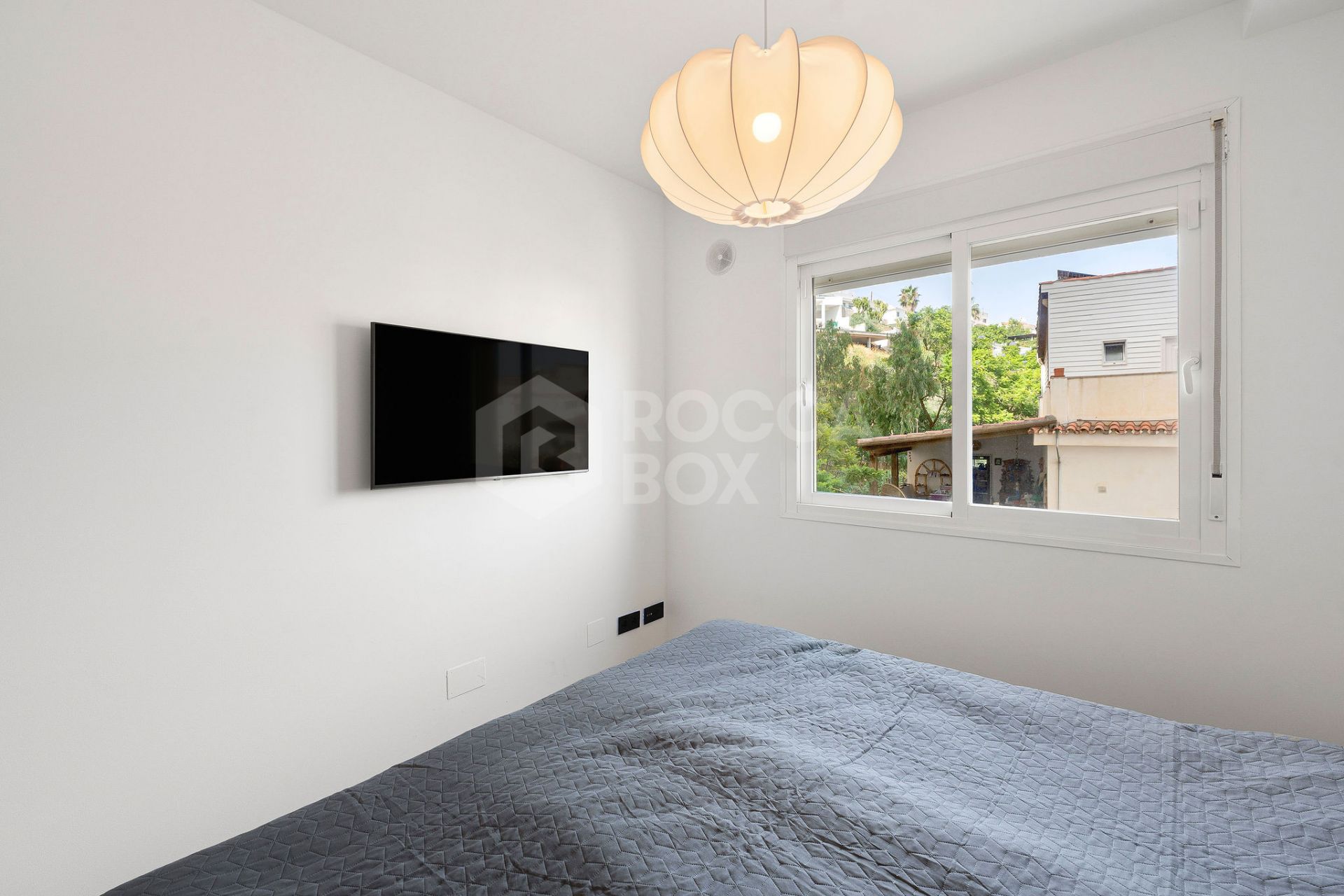 Welcome to this apartment in Torreblanca - situated just 200 meters from the beach!