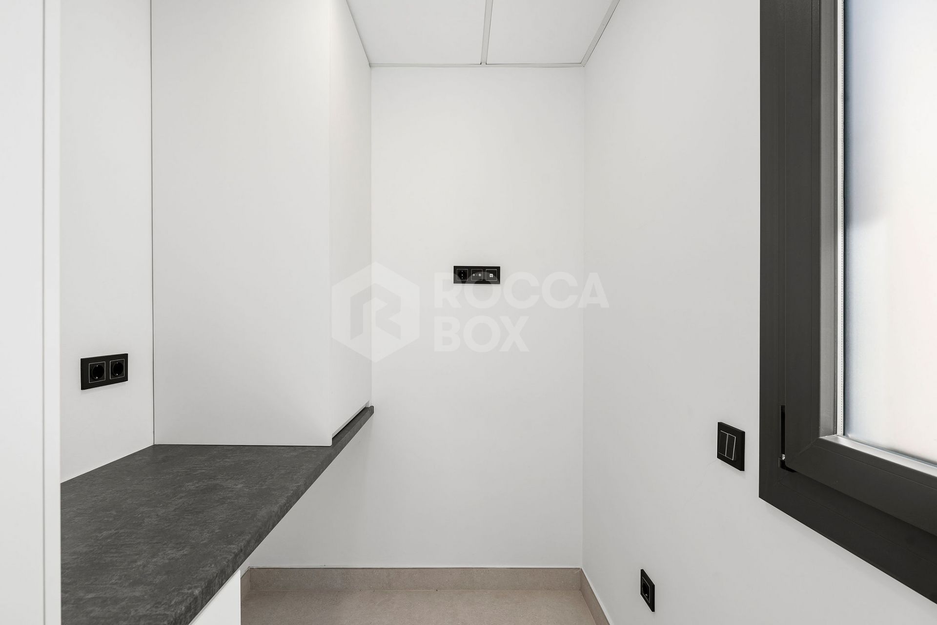 Stunning Renovated 4-Bedroom Villa with Private Pool in Prime Urbanization!