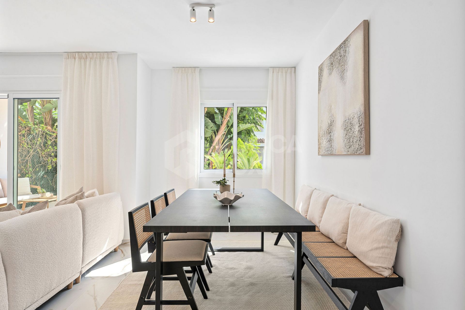 Welcome to this beautifully renovated ground floor apartment in Guadalmina Baja – Steps from the Beach and Golf!