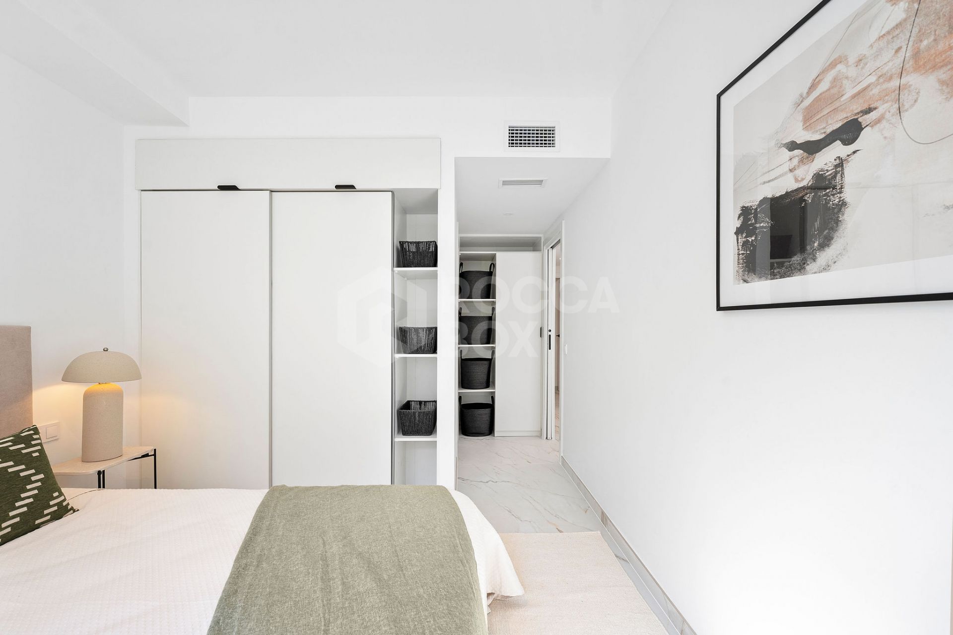 Welcome to this beautifully renovated ground floor apartment in Guadalmina Baja – Steps from the Beach and Golf!