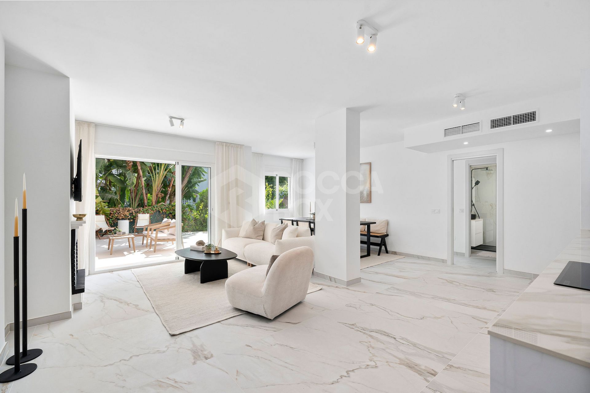 Welcome to this beautifully renovated ground floor apartment in Guadalmina Baja – Steps from the Beach and Golf!