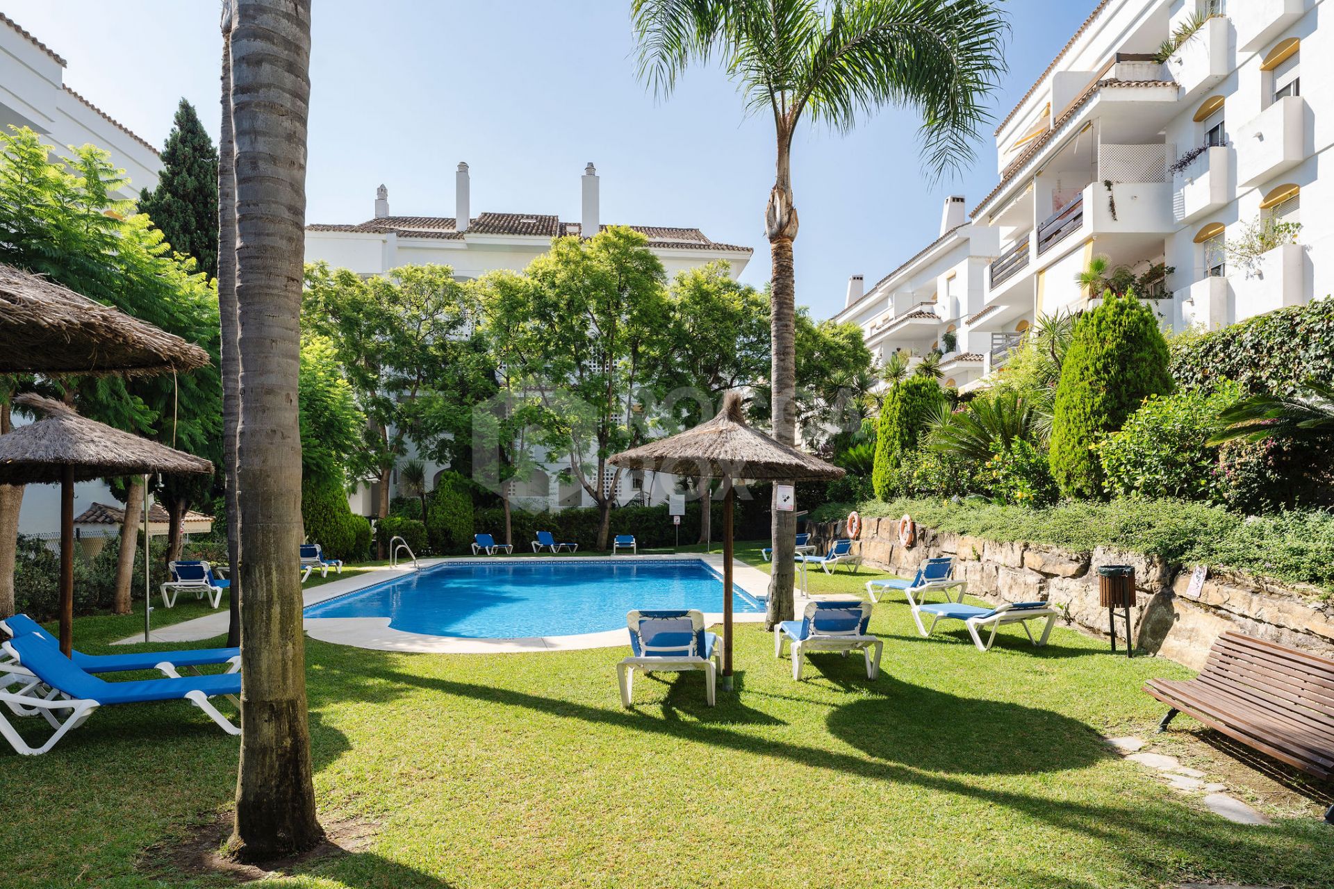 Welcome to this beautifully renovated ground floor apartment in Guadalmina Baja – Steps from the Beach and Golf!