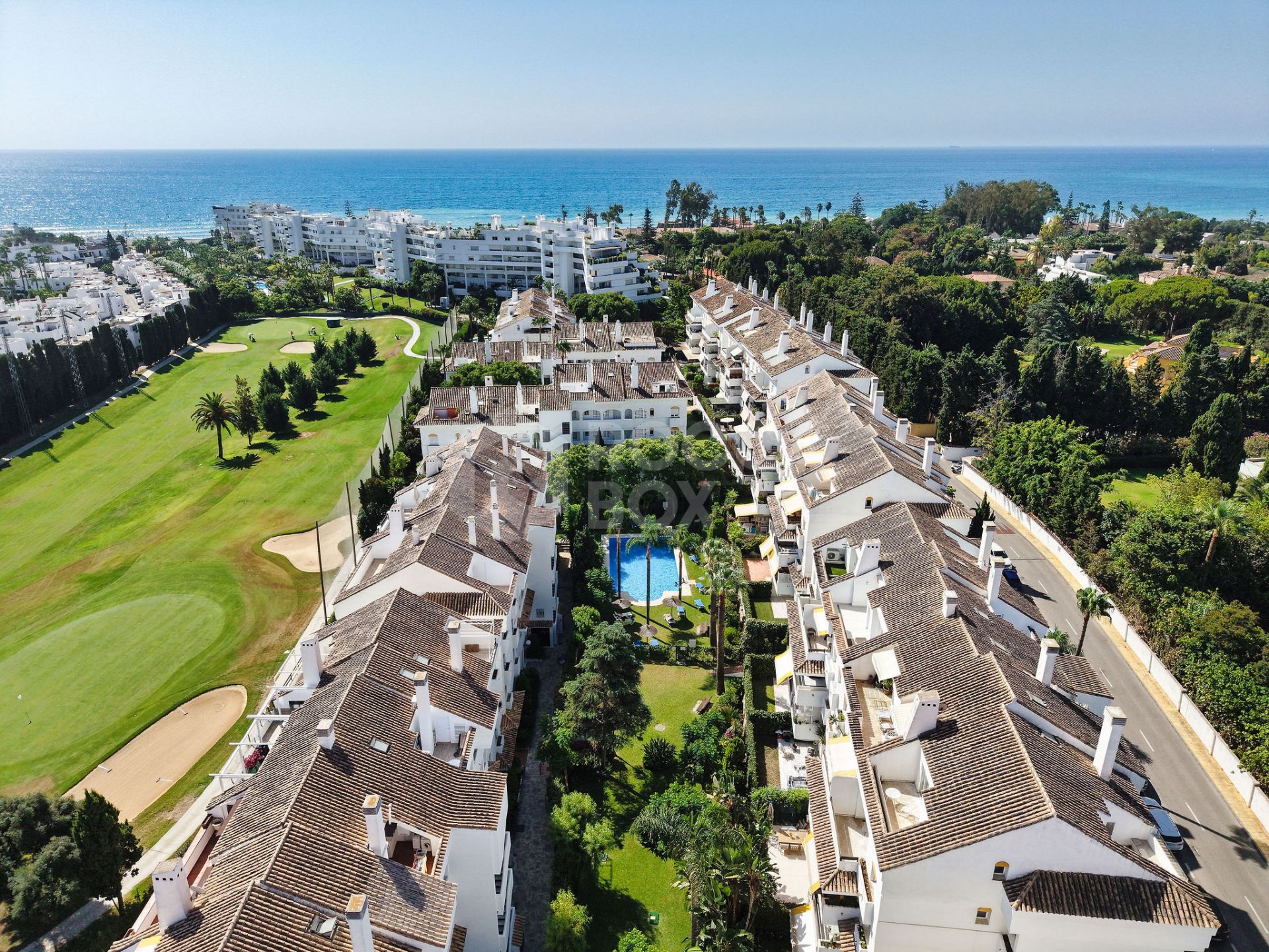 Welcome to this beautifully renovated ground floor apartment in Guadalmina Baja – Steps from the Beach and Golf!