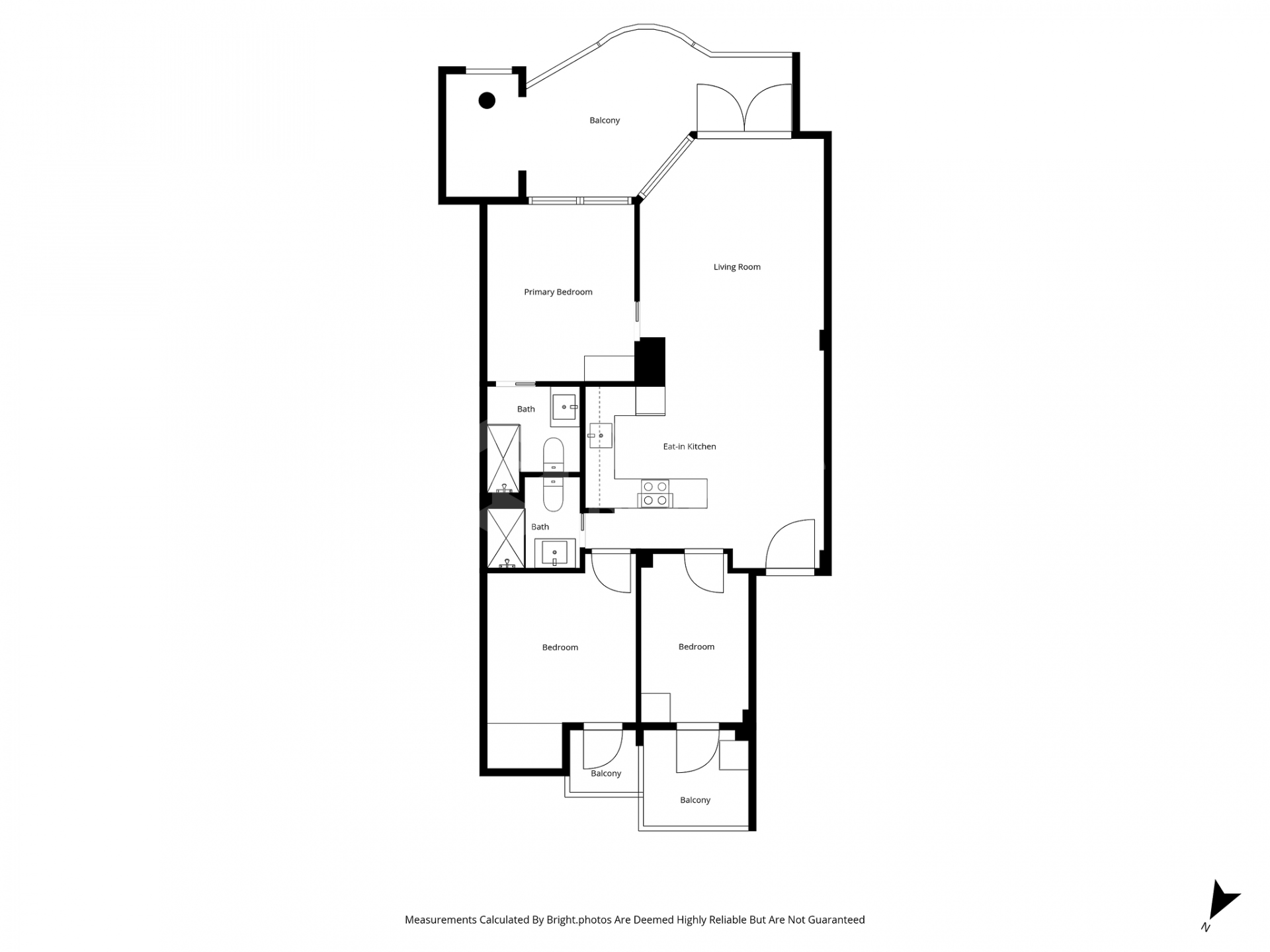 Welcome to this bright and renovated 3 bedroom apartment in Calahonda with beautiful views!