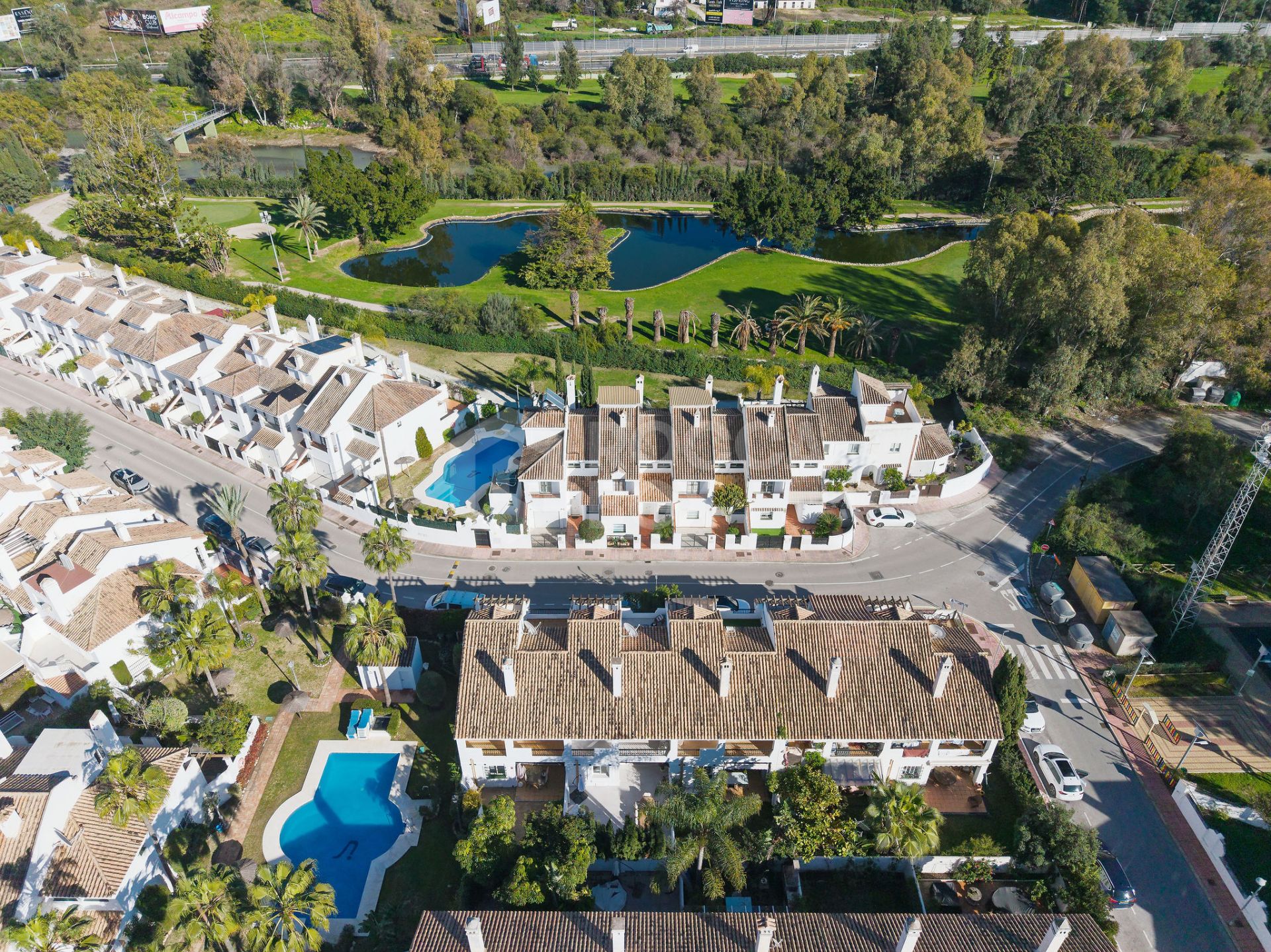 Welcome to this exceptional townhouse where contemporary luxury meets comfort and effortless lifestyle!