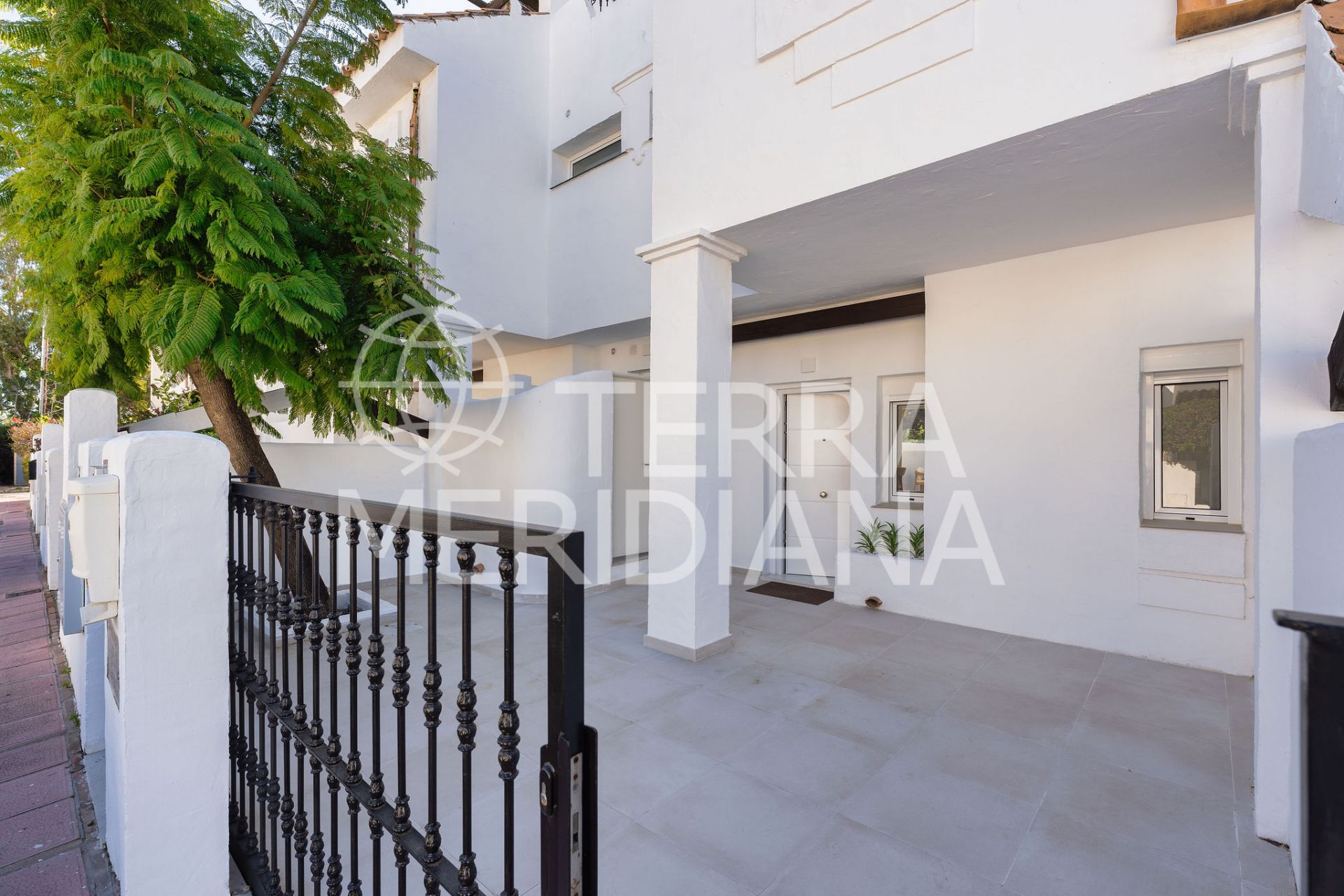 Town House in Los Naranjos de Marbella, Marbella