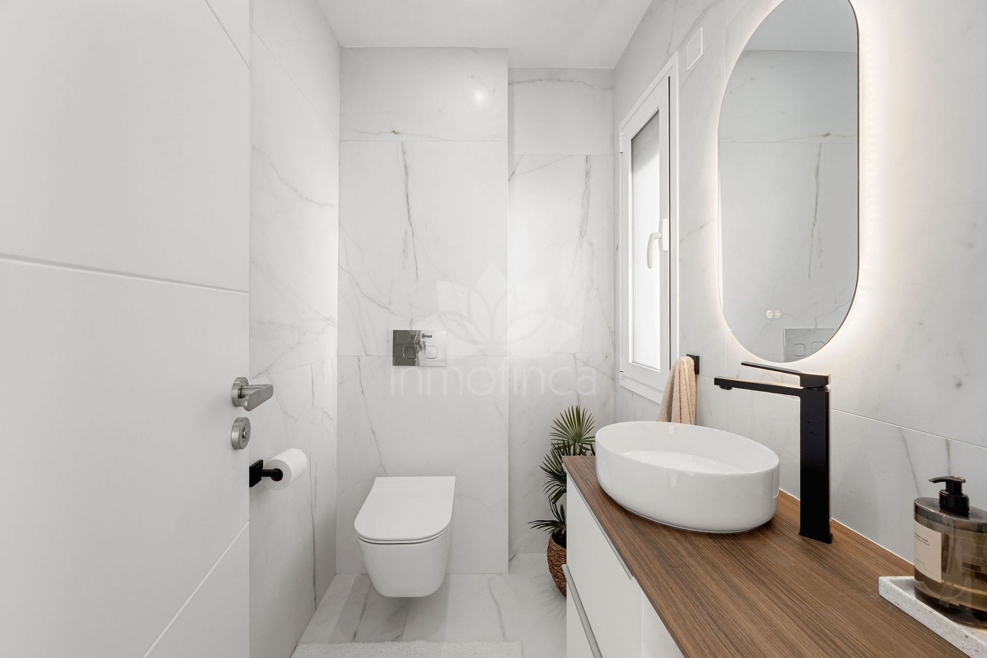 Town House in Los Naranjos de Marbella, Marbella