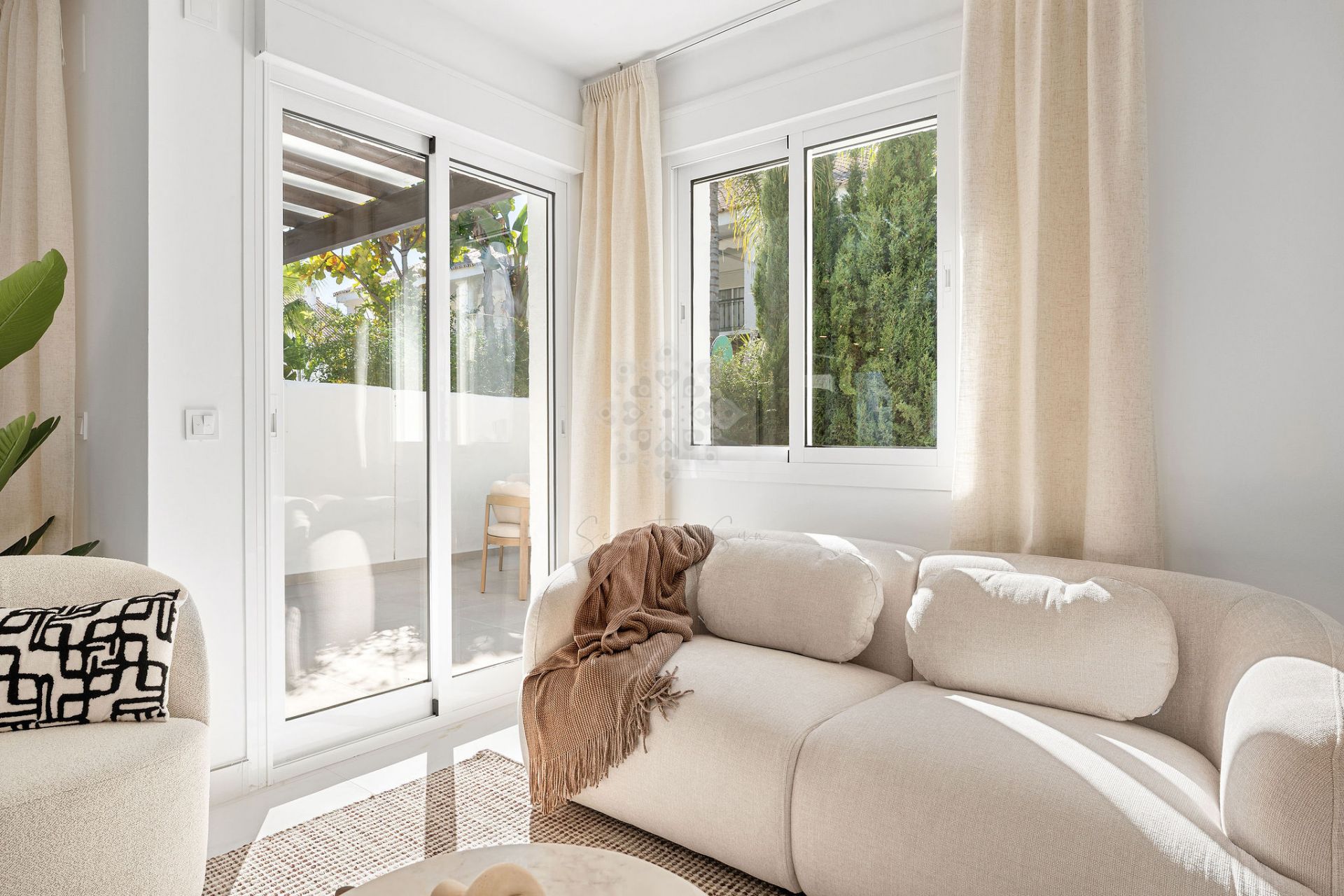 Town House in Los Naranjos de Marbella, Marbella