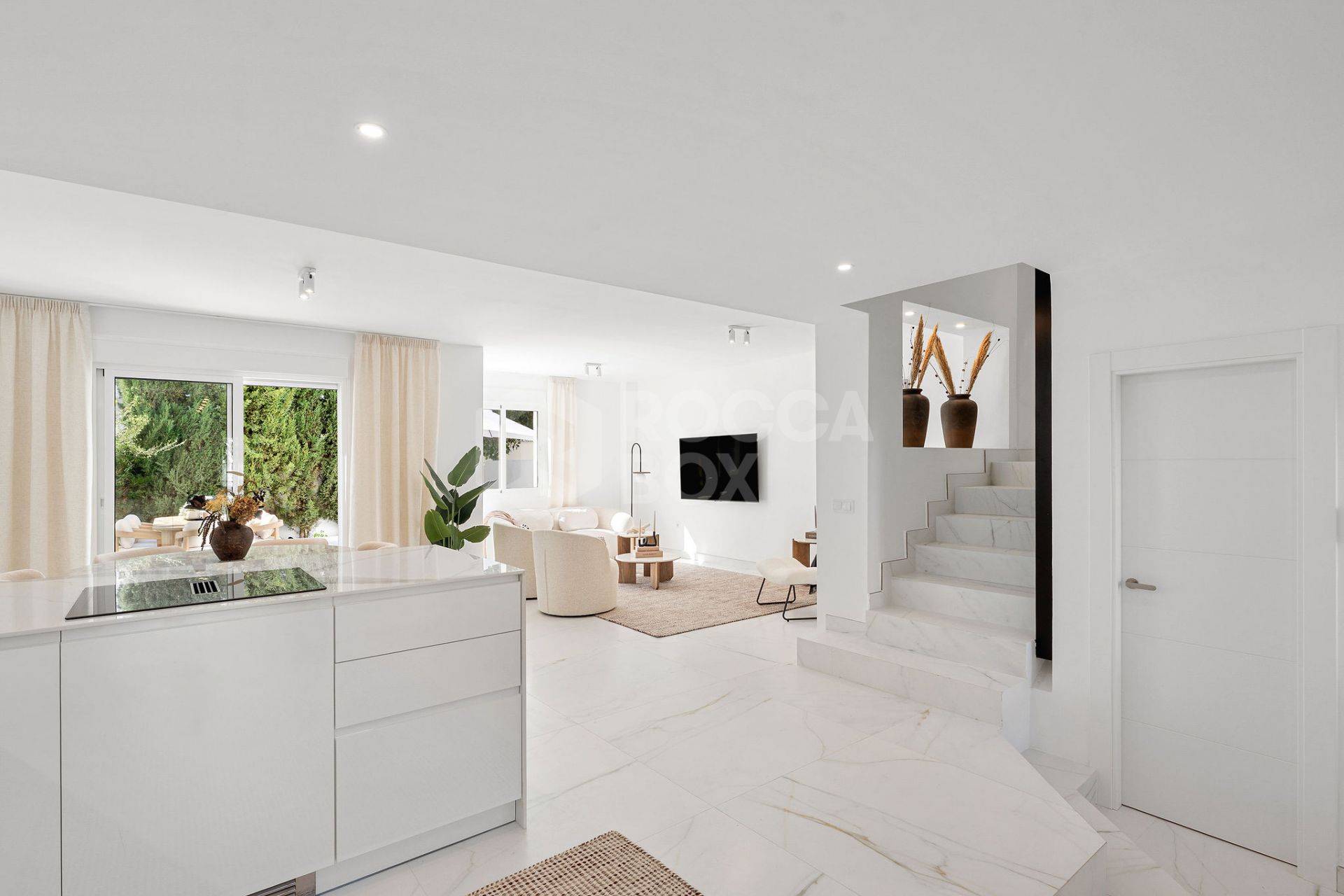 Welcome to this exceptional townhouse where contemporary luxury meets comfort and effortless lifestyle!