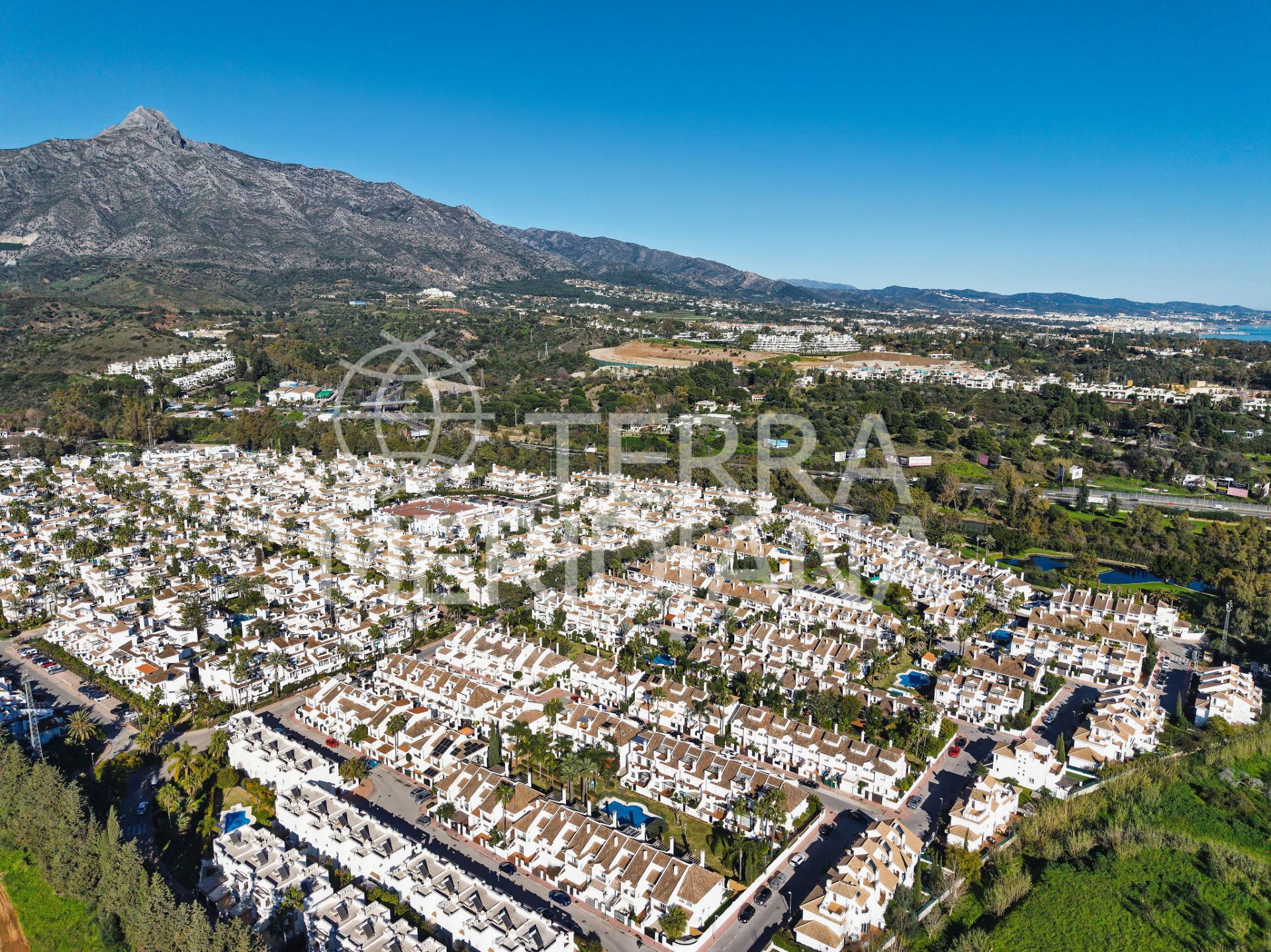 Town House in Los Naranjos de Marbella, Marbella
