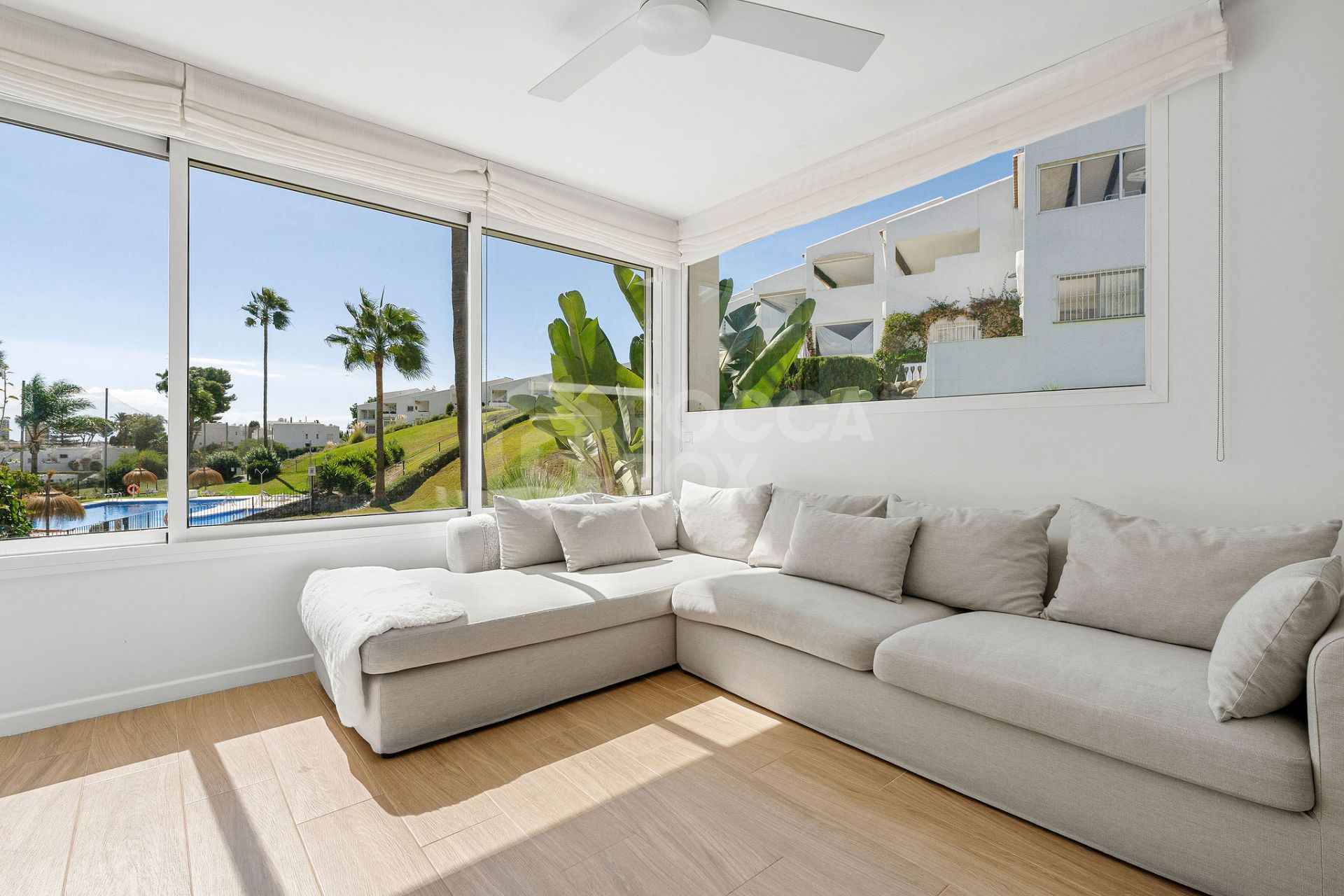 Welcome to this beautifully renovated 2 bedroom top floor apartment with amazing views in Nueva Andalucía!