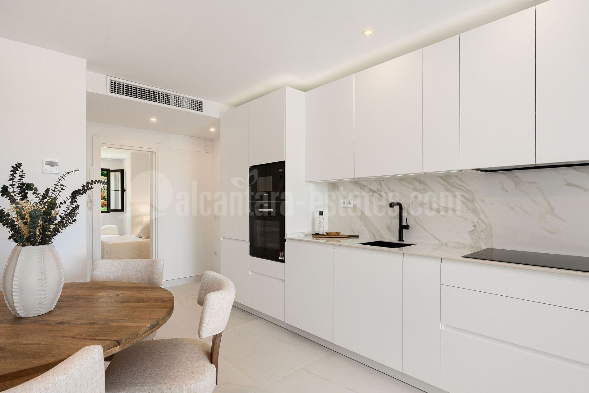 Penthouse in Los Arqueros, Benahavis