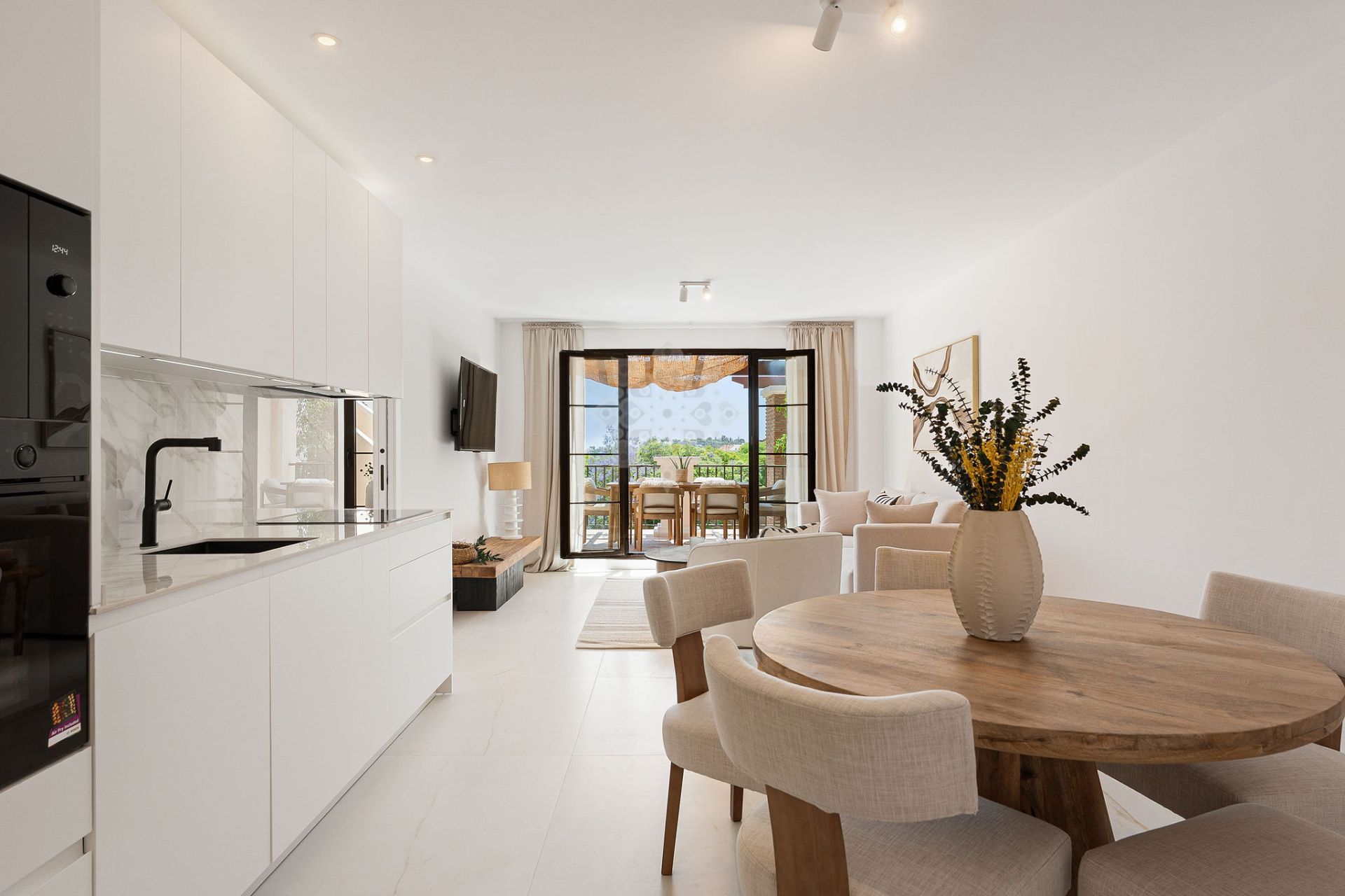 Penthouse in Los Arqueros, Benahavis