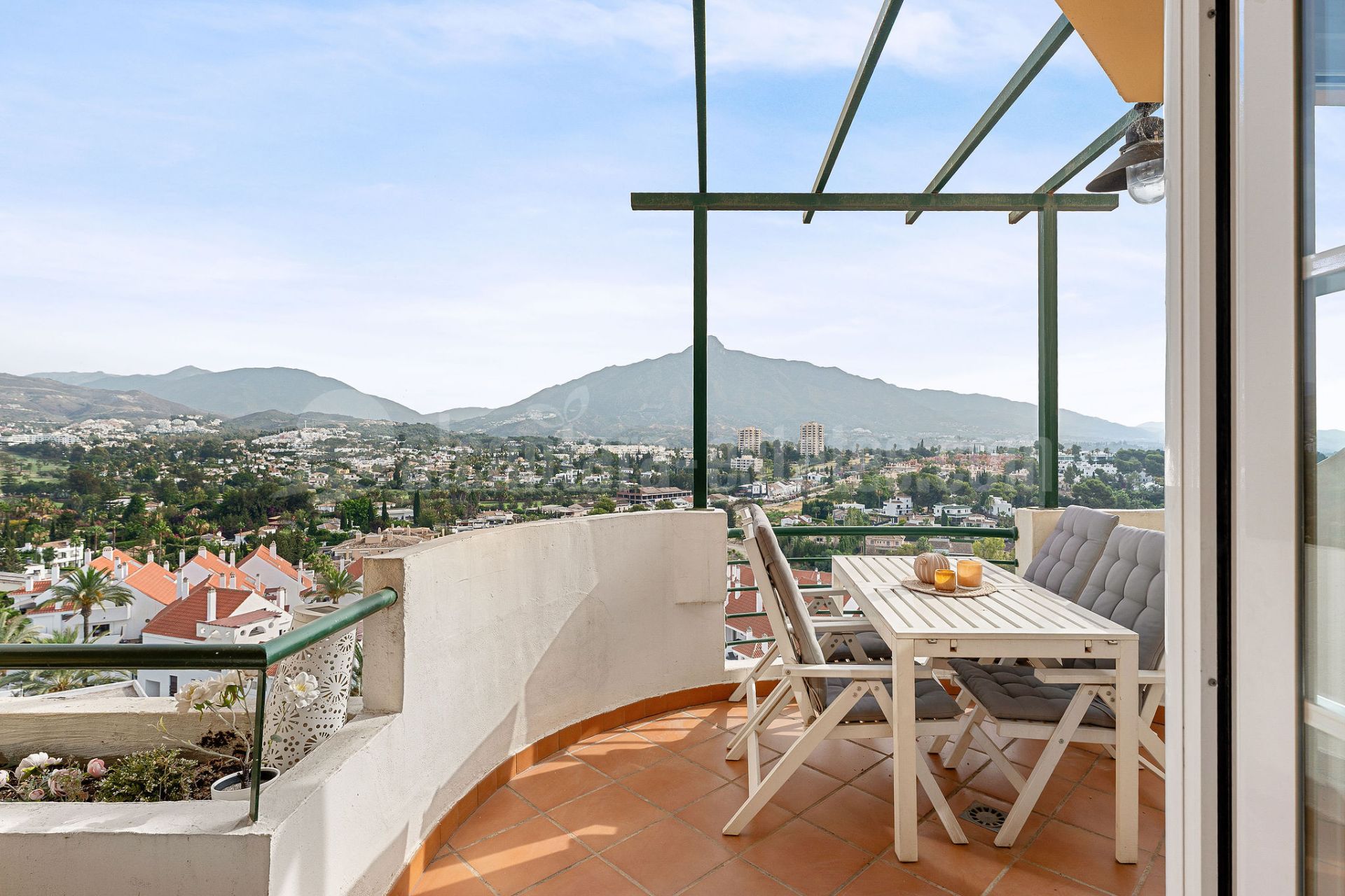 Apartment in Señorio de Aloha, Marbella
