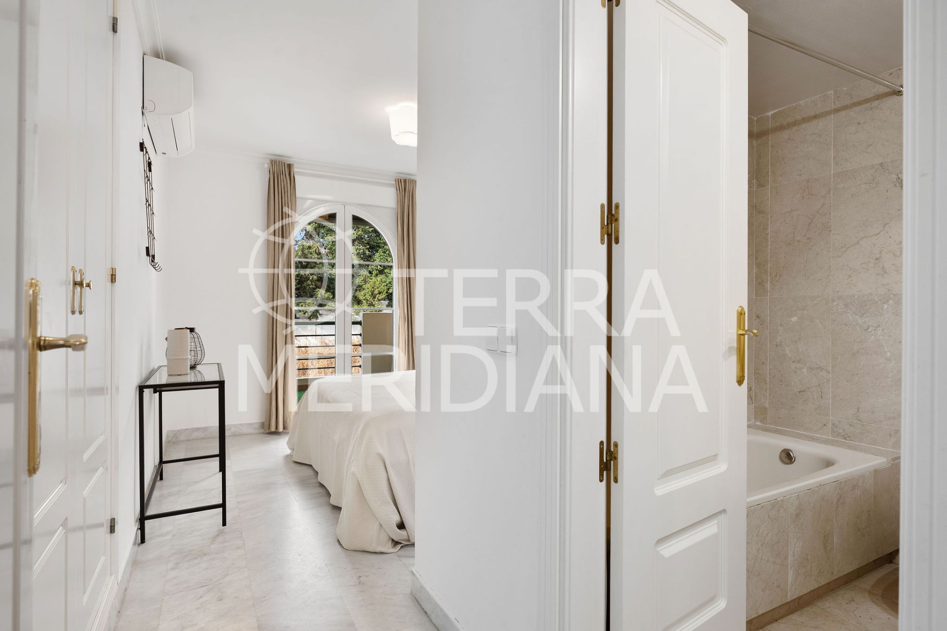 Apartment in Señorio de Aloha, Marbella