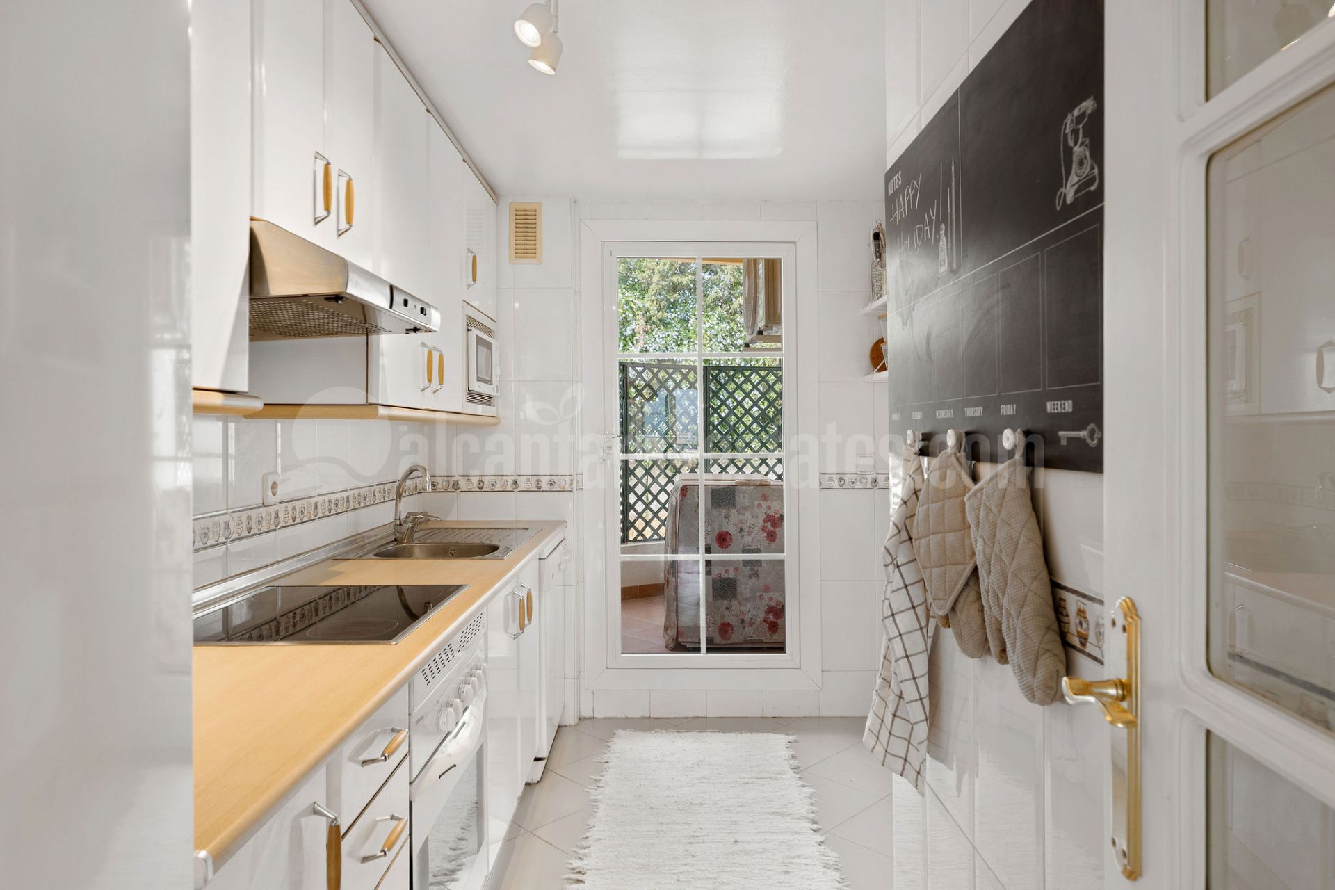 Apartment in Señorio de Aloha, Marbella