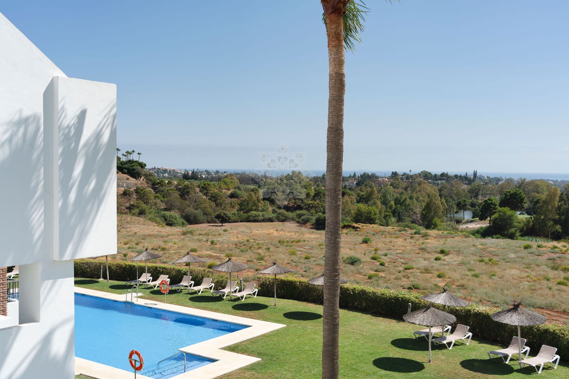 Penthouse in Los Arqueros, Benahavis