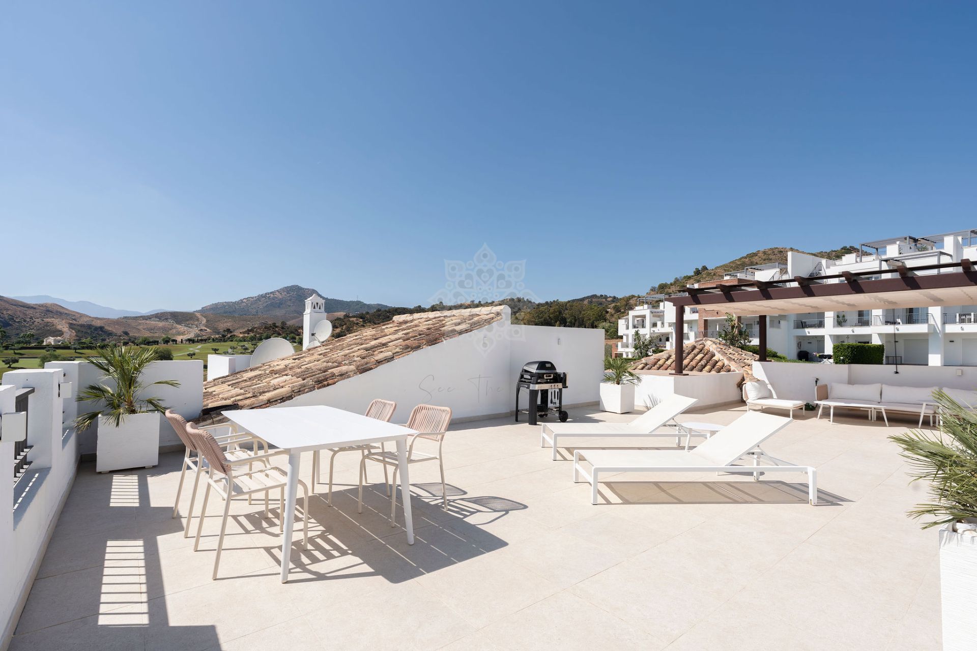 Penthouse in Los Arqueros, Benahavis