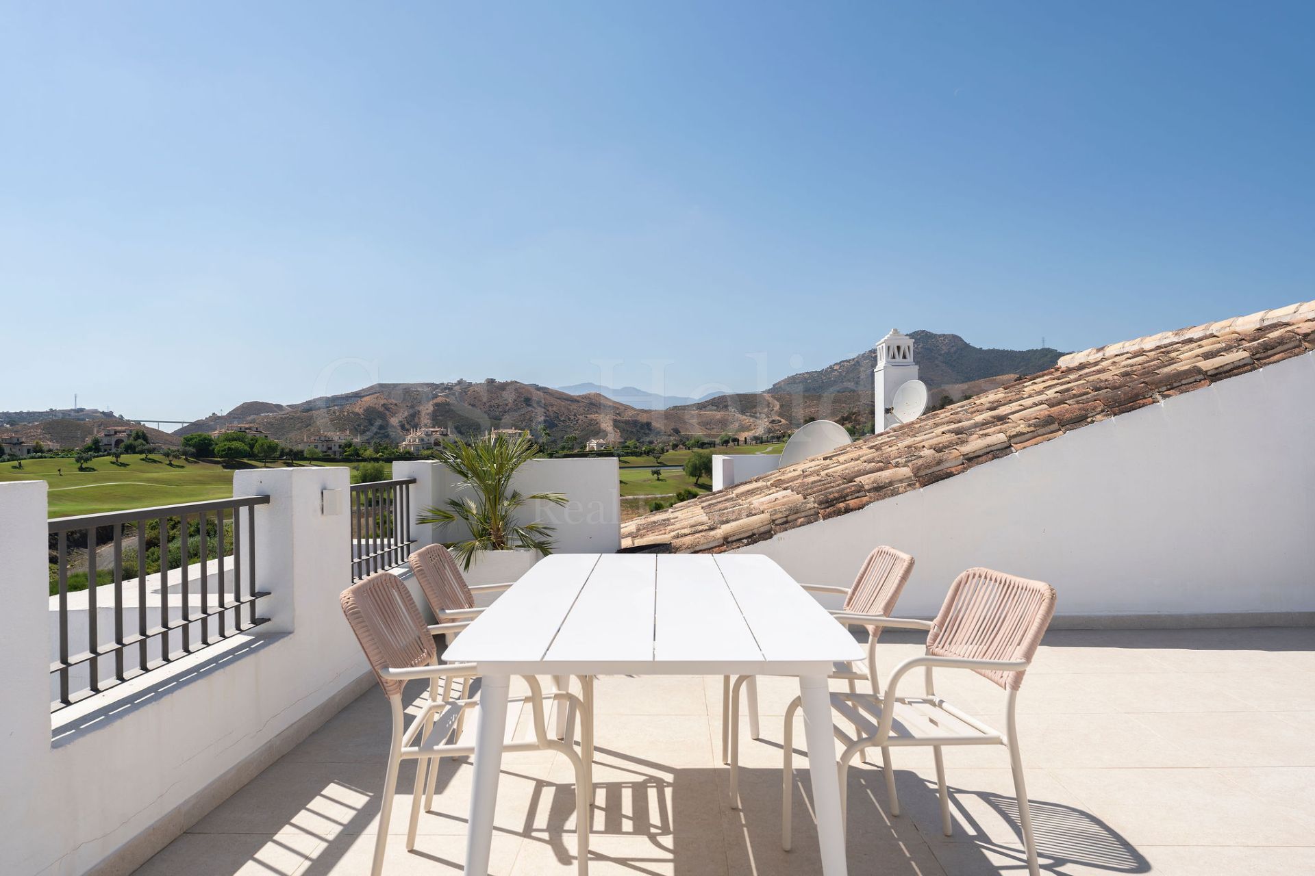 Ático en Los Arqueros, Benahavis