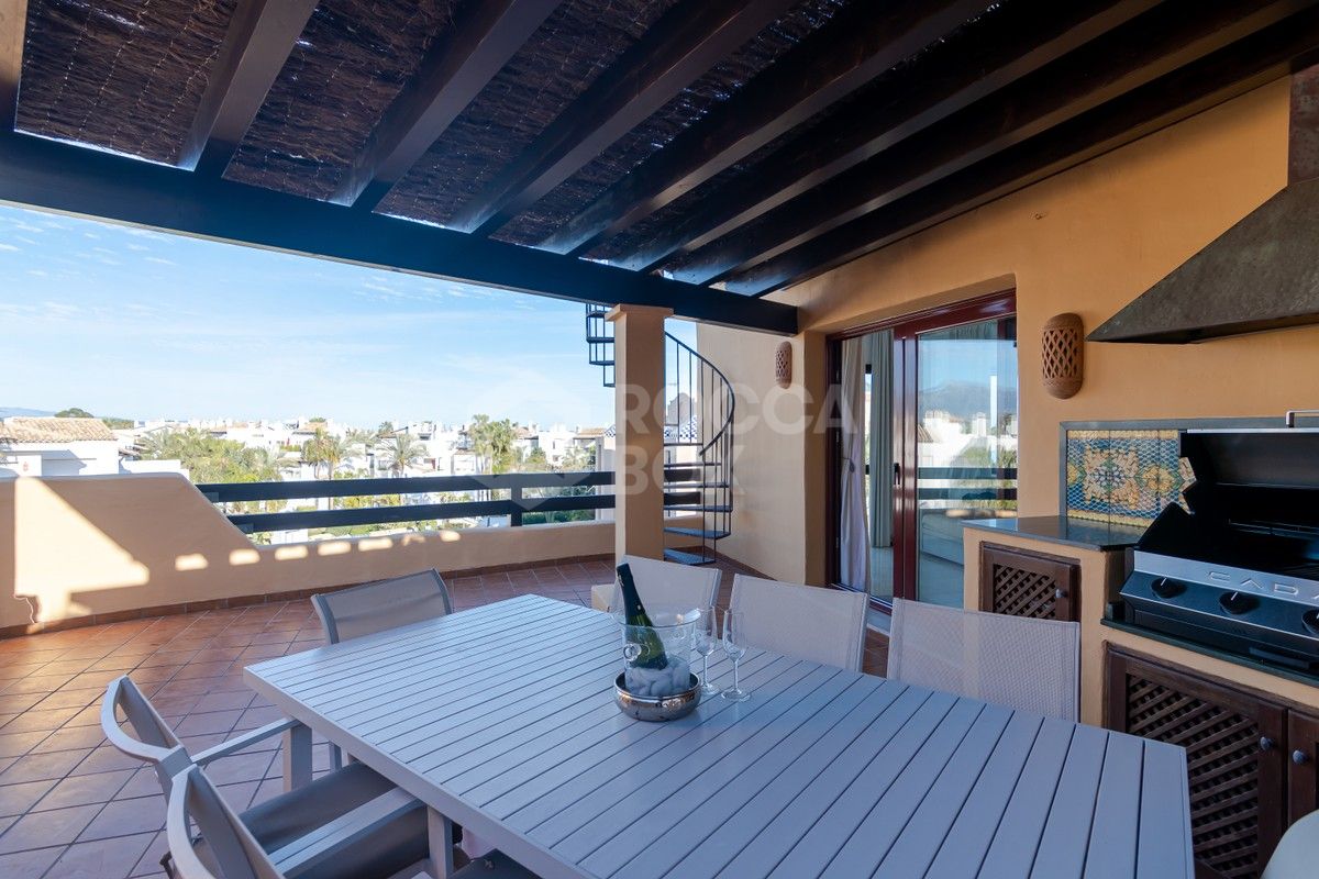 Beautiful penthouse with panoramic views, located 100 meters from the sandy beaches of Costalita!