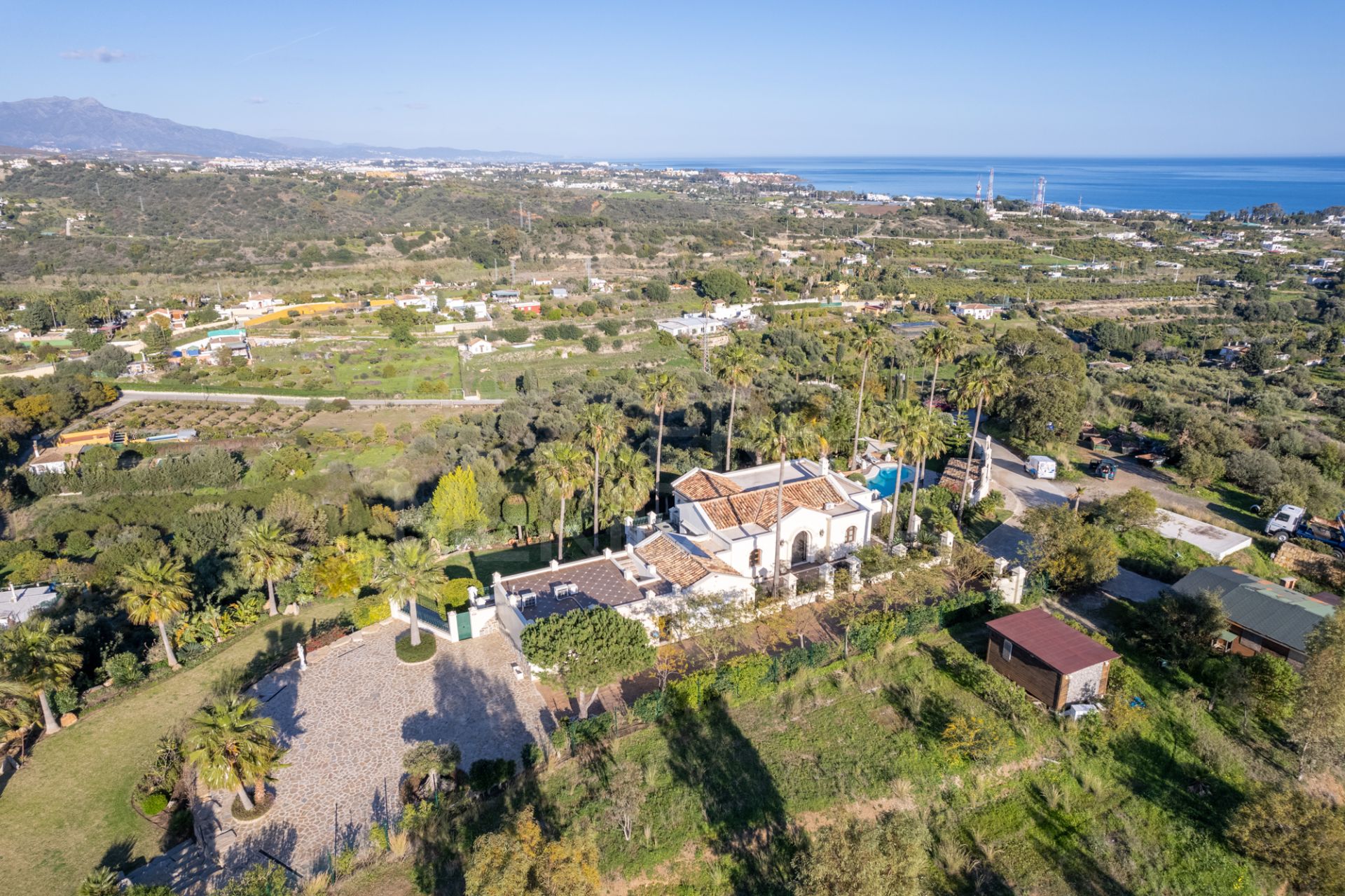 Villa in New Golden Mile, Estepona