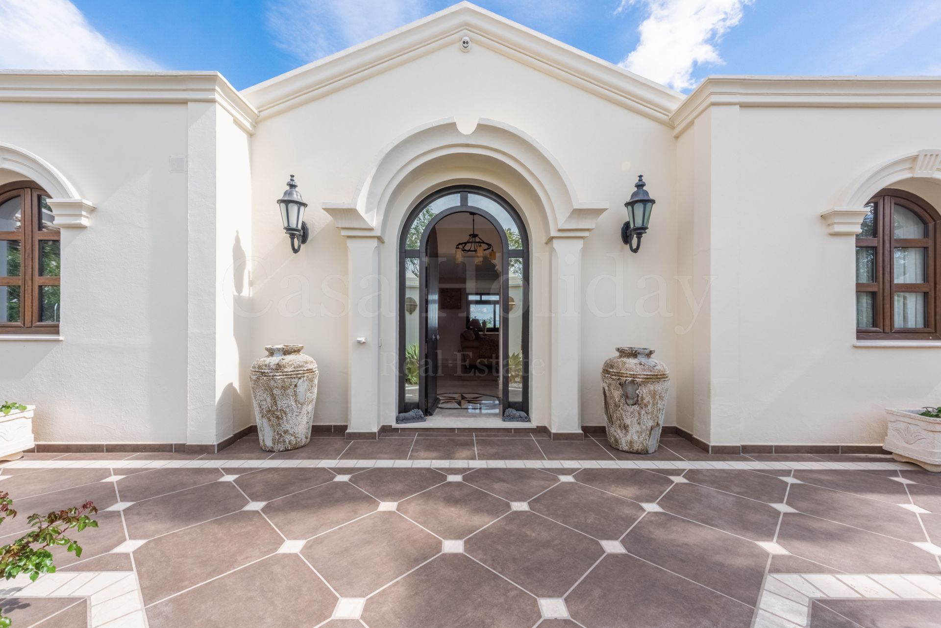 Villa in New Golden Mile, Estepona