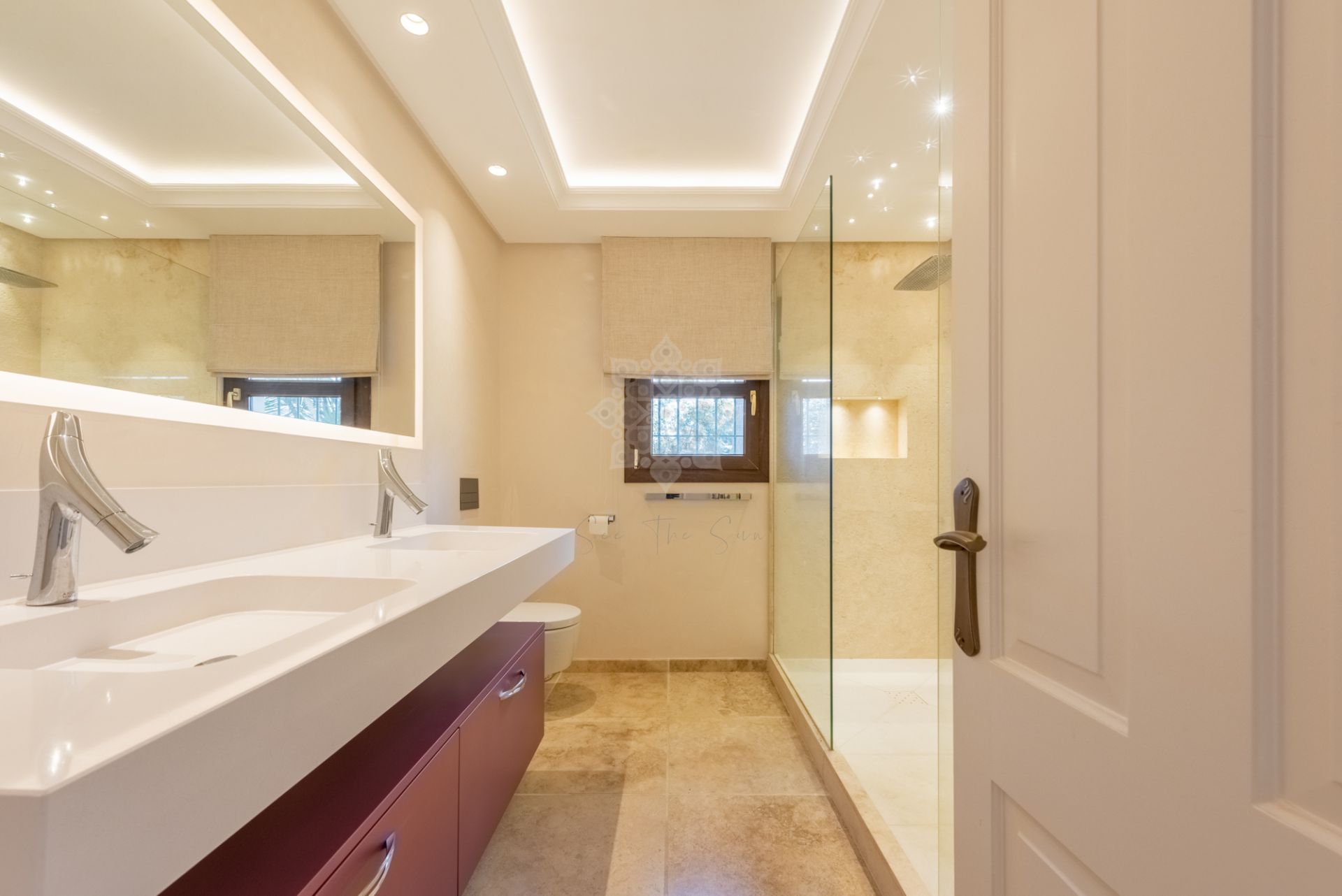 Villa in New Golden Mile, Estepona