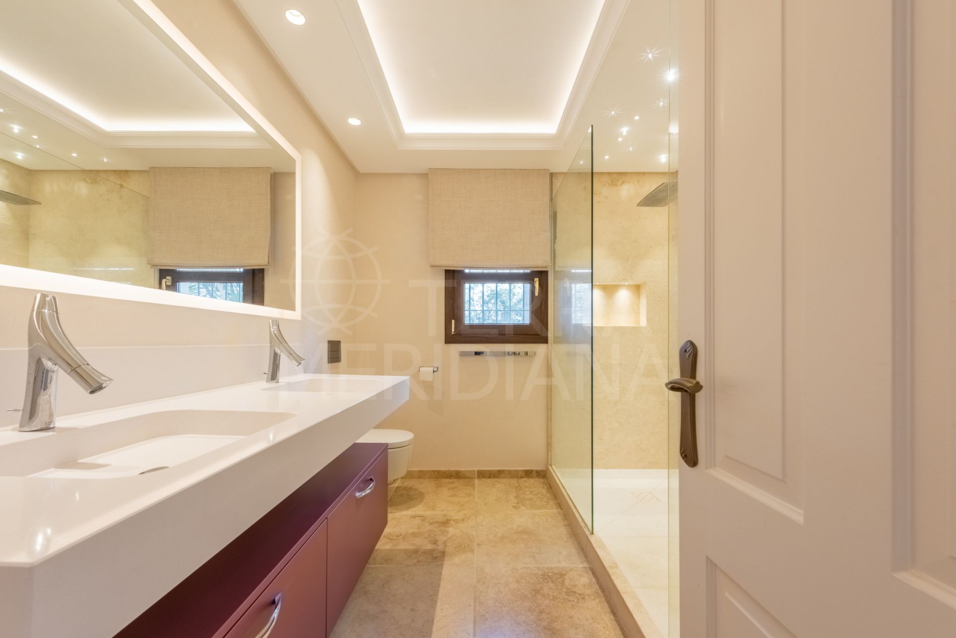 Villa in New Golden Mile, Estepona