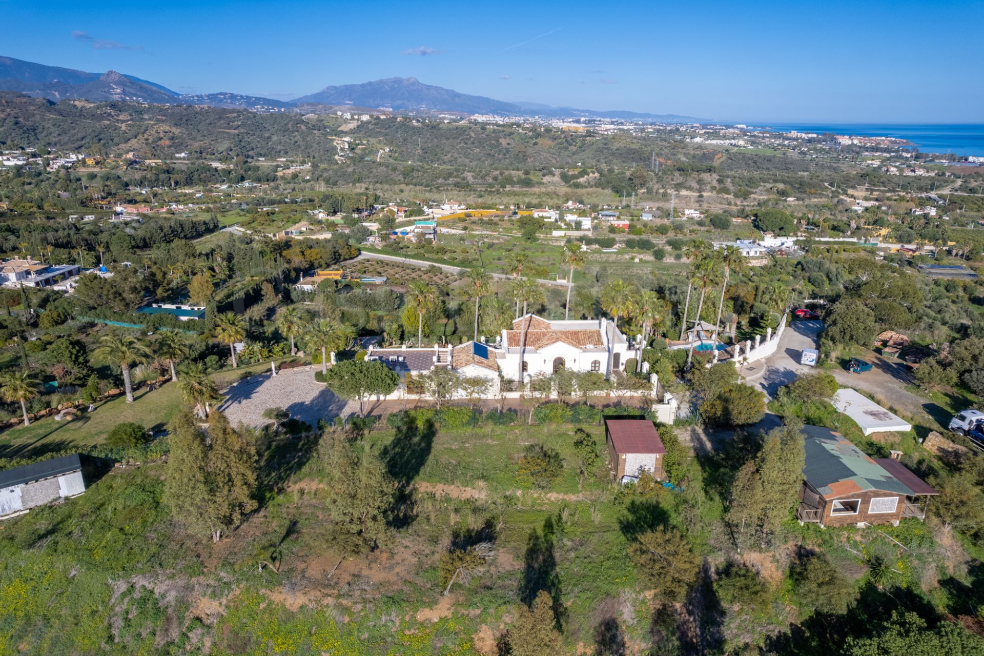 Villa in New Golden Mile, Estepona