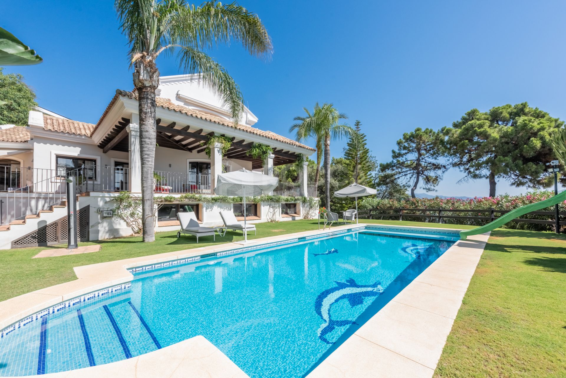 Wonderful villa in La Zagaleta, with sea views and an indoor swimming pool and SPA!