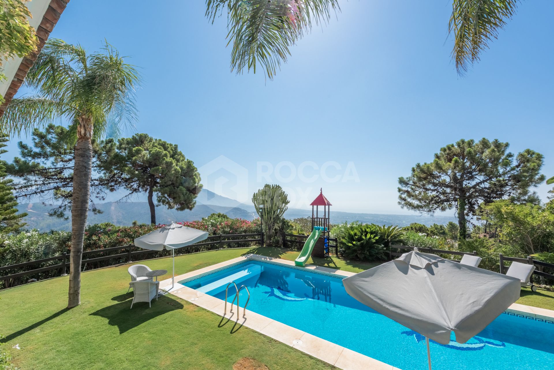 Wonderful villa in La Zagaleta, with sea views and an indoor swimming pool and SPA!