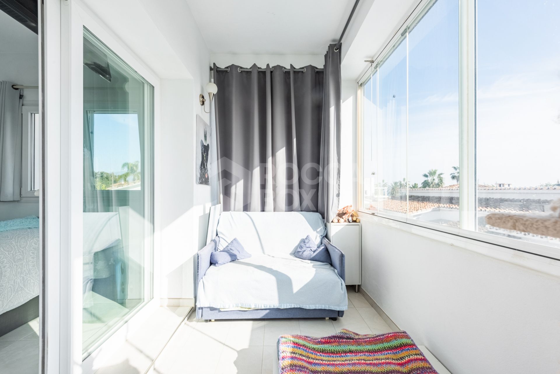 Modern Beachside Villa with Sea Views – New Golden Mile, Estepona