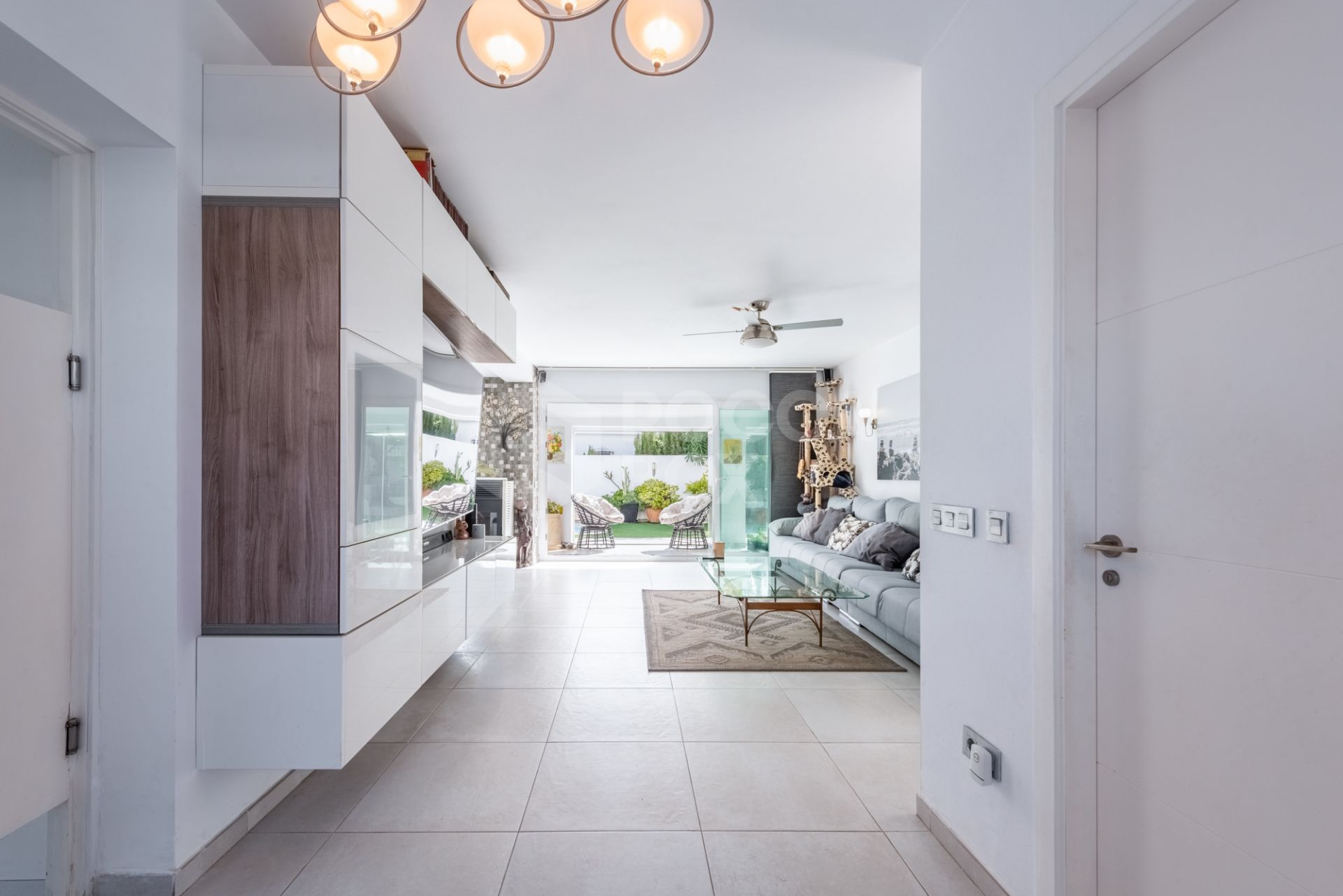 Modern Beachside Villa with Sea Views – New Golden Mile, Estepona