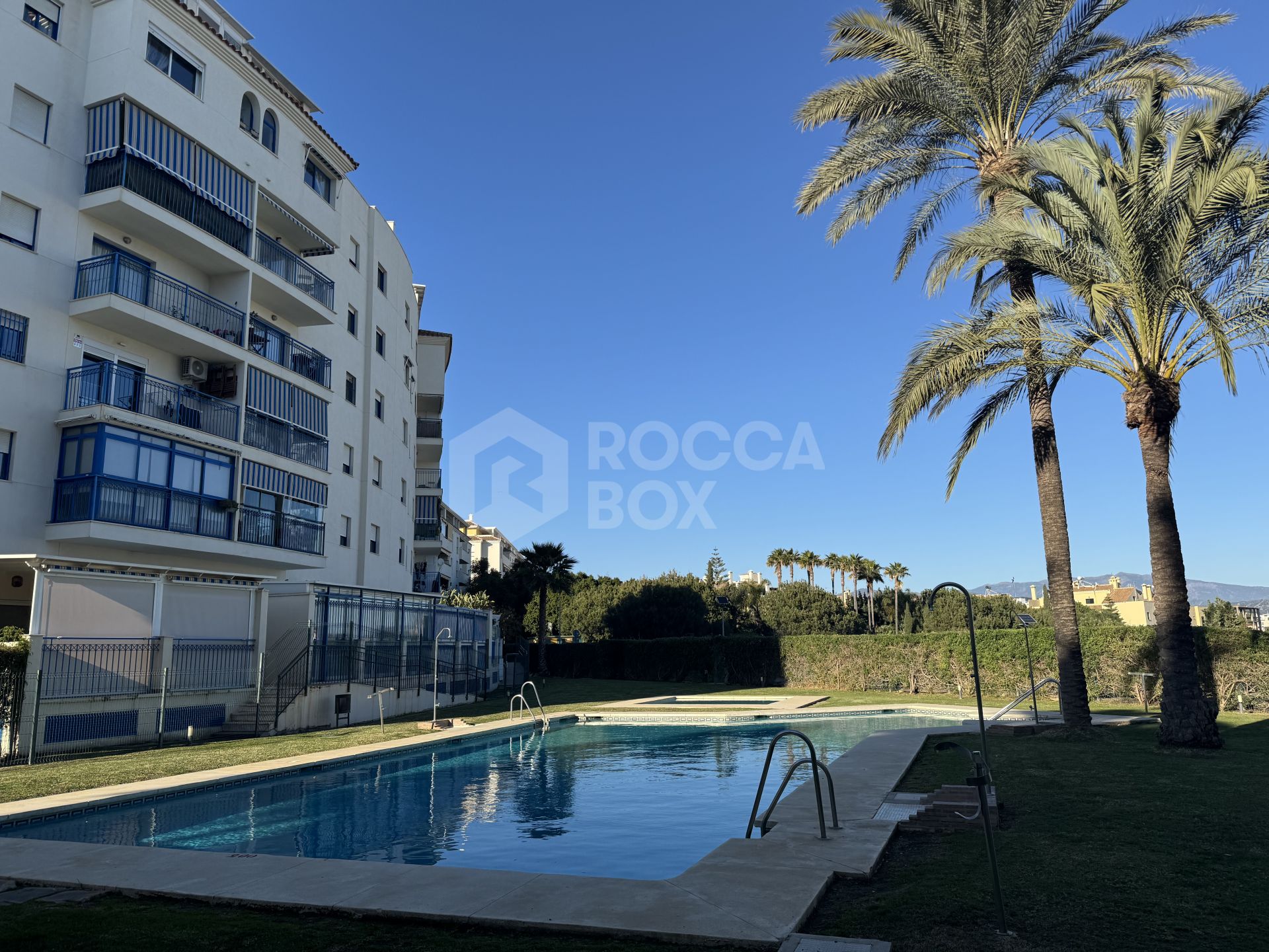 Attractive ground floor apartment in prime Estepona town location!