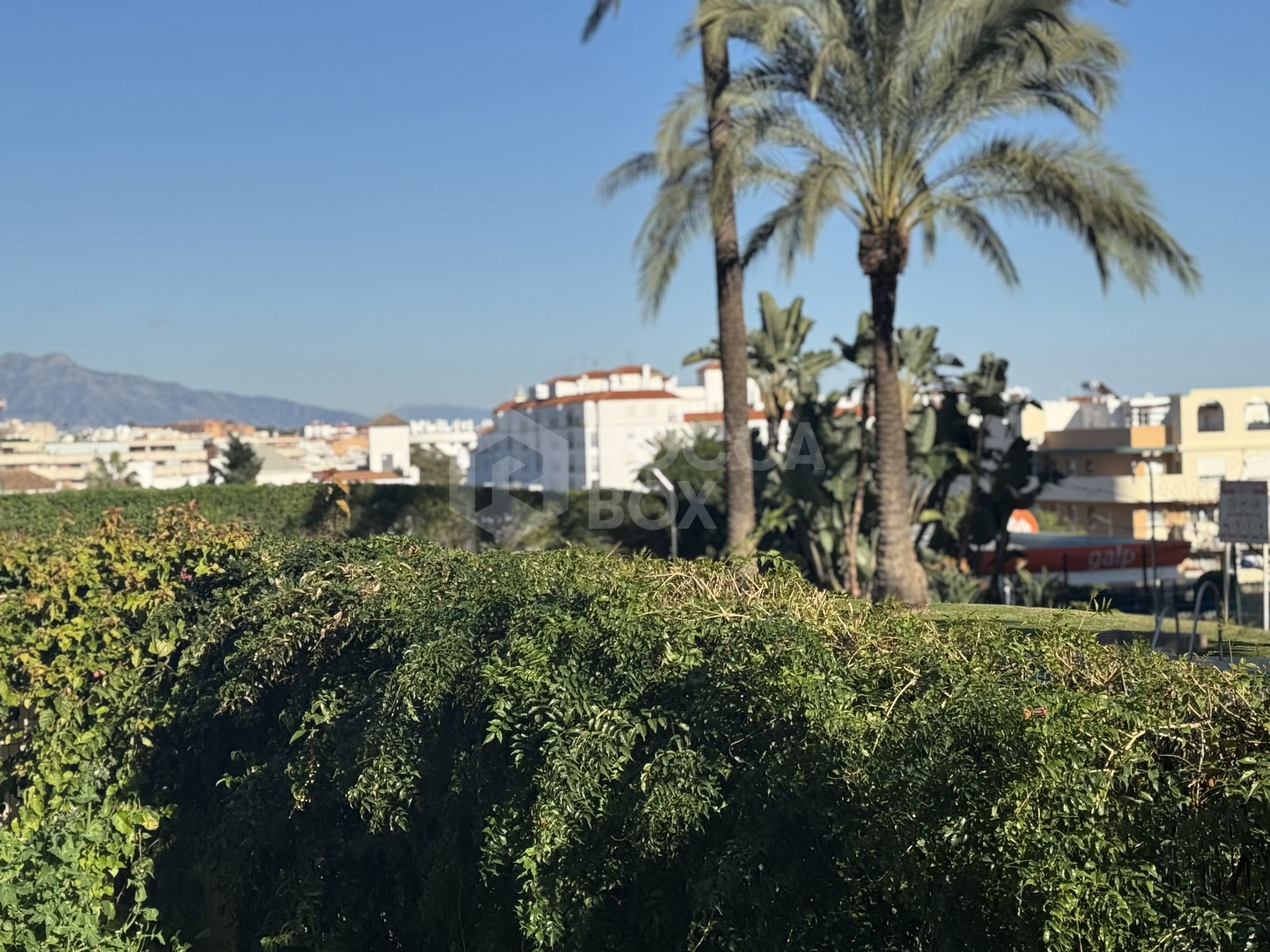 Attractive ground floor apartment in prime Estepona town location!