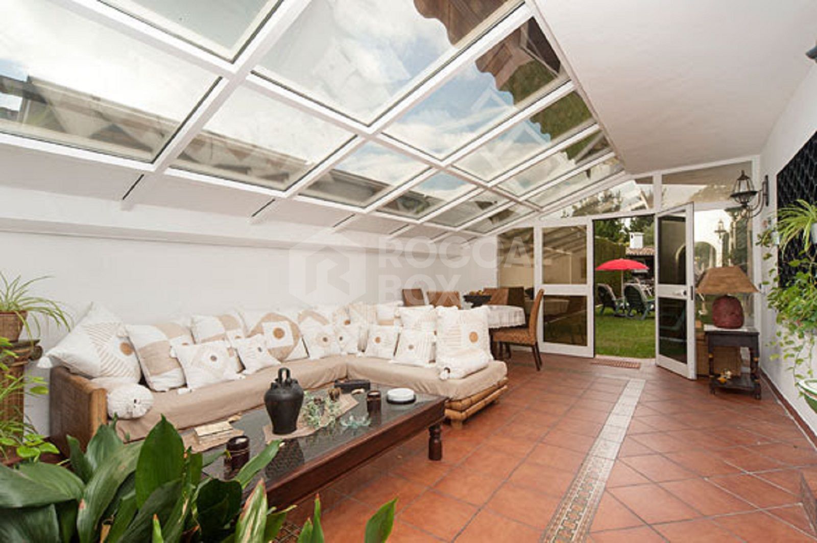 Spacious villa full of character and endless potential in Bel Air, Estepona! Fantastic price and investment!